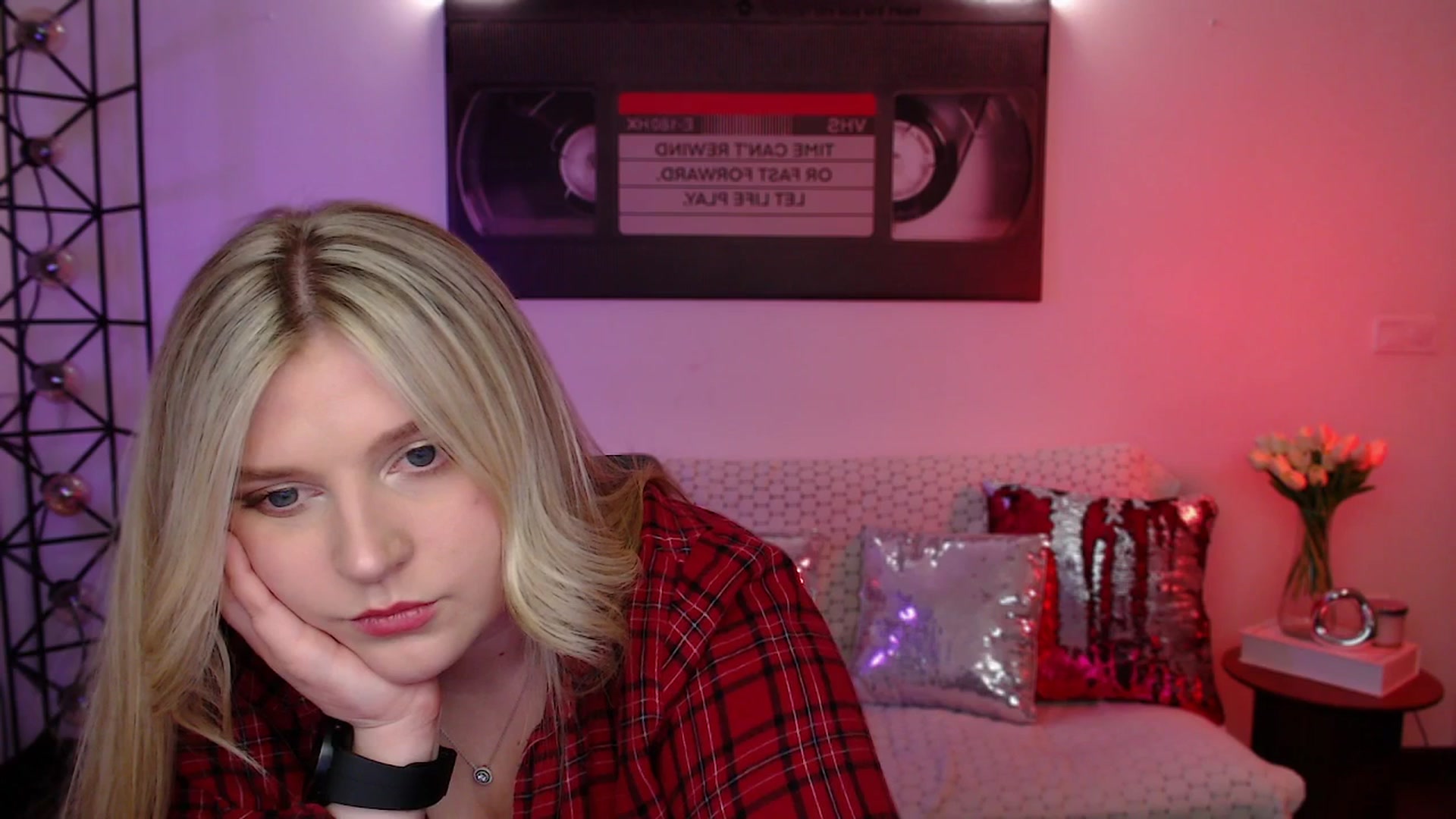 Gallery image thumbnail from Bless_Ass's myfreecams stream on, 04/21/2026, 15:55 image 11 of 20