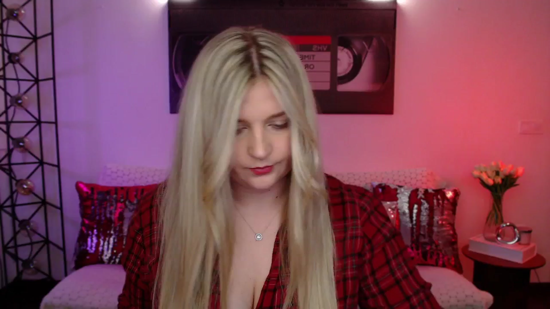 Gallery image thumbnail from Bless_Ass's myfreecams stream on, 04/21/2026, 15:55 image 2 of 20