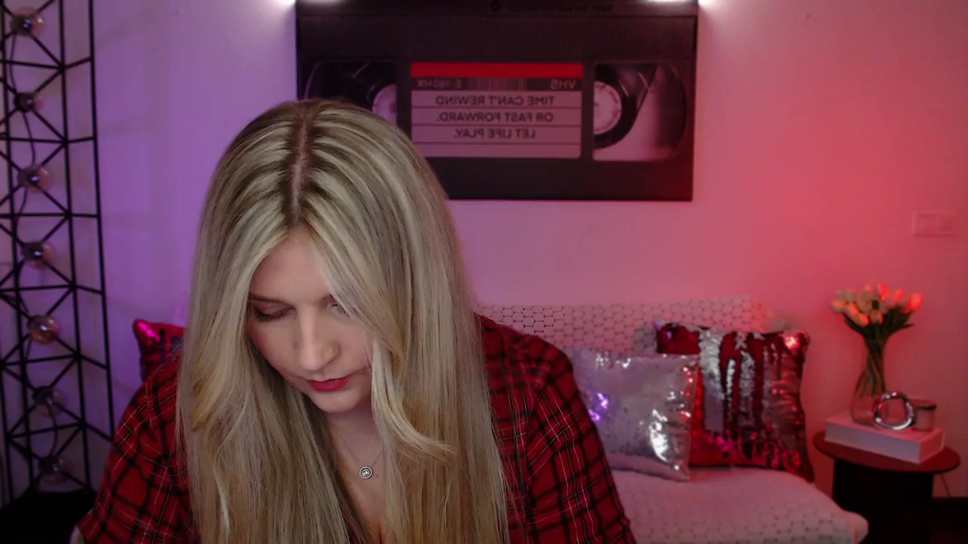 Gallery image thumbnail from Bless_Ass's myfreecams stream on, 04/21/2026, 15:55 image 3 of 20