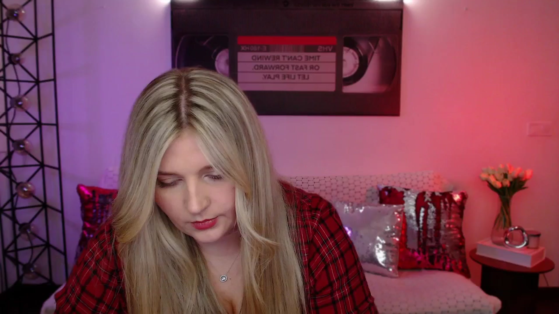 Gallery image thumbnail from Bless_Ass's myfreecams stream on, 04/21/2026, 15:55 image 5 of 20