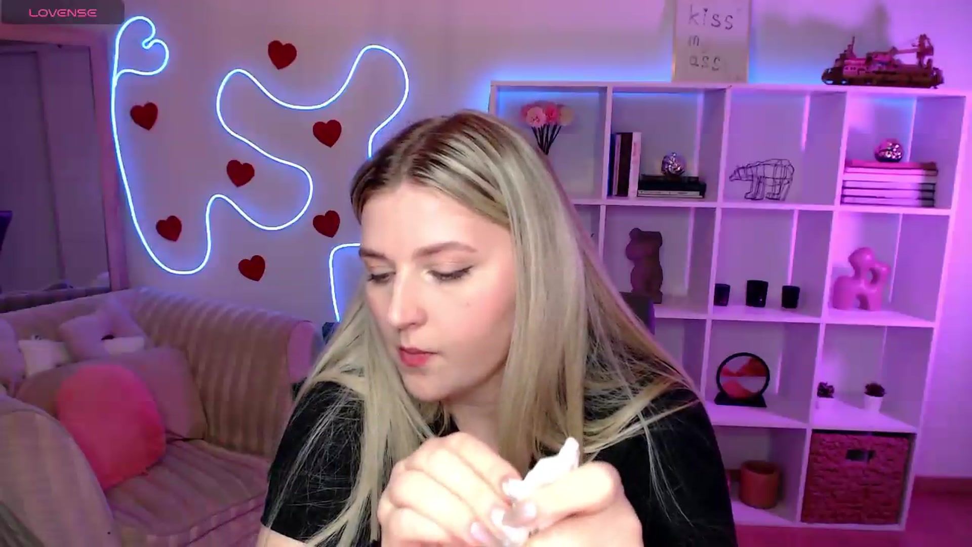 Gallery image thumbnail from Bless_Ass's myfreecams stream on, 05/31/2026, 12:31 image 19 of 20