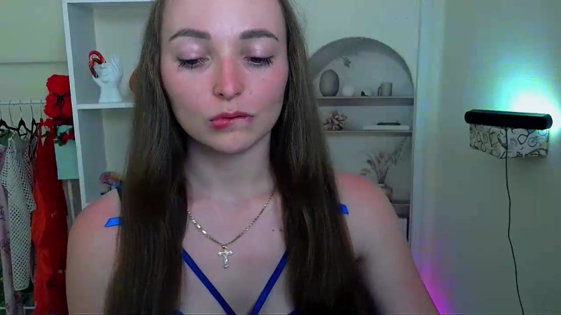 Gallery image thumbnail from Bliss_Val's myfreecams stream on, 06/06/2026, 17:40 image 9 of 20