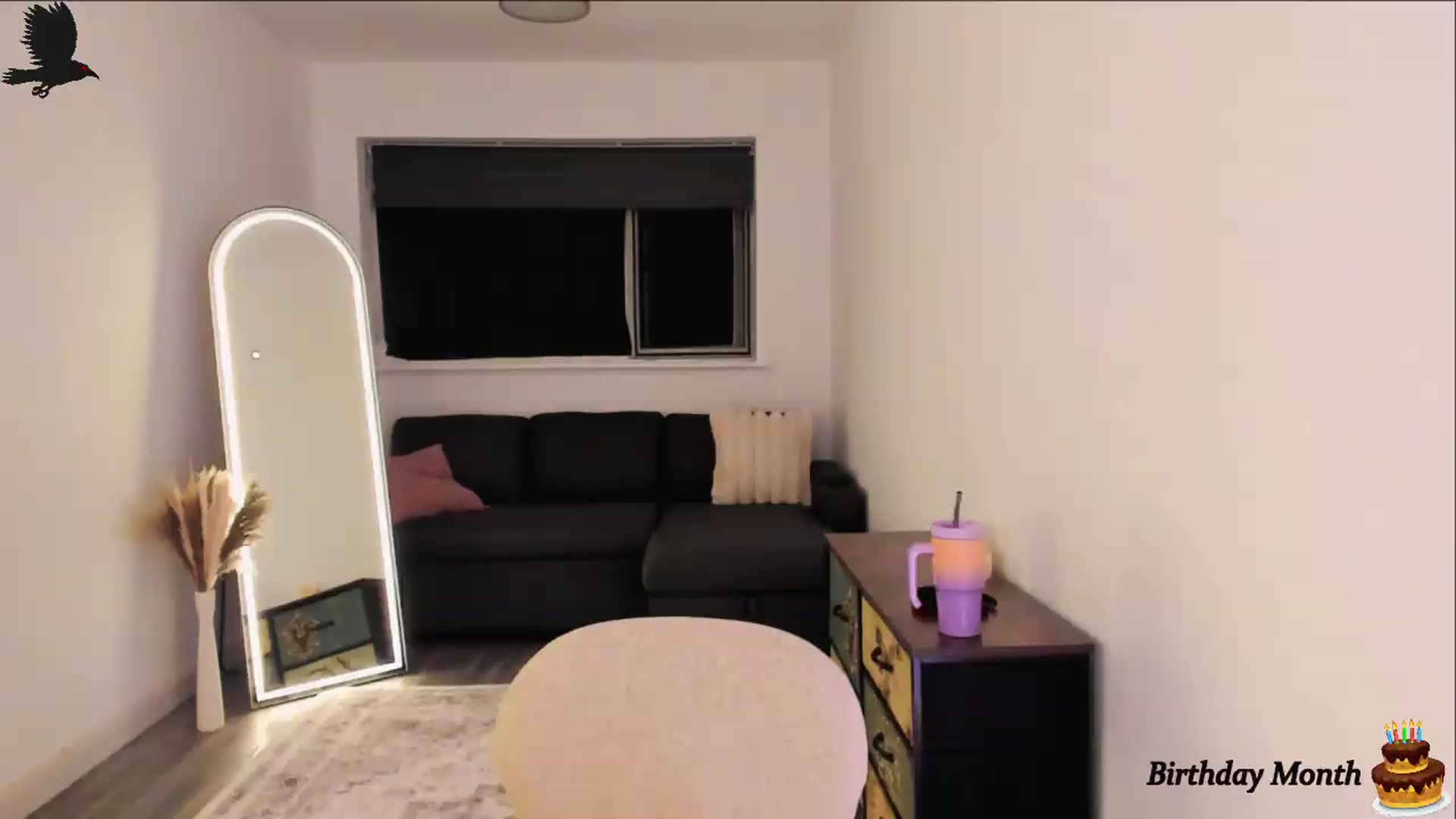 Gallery image thumbnail from Blodraven's myfreecams stream on, 05/25/2026, 02:40 image 9 of 20