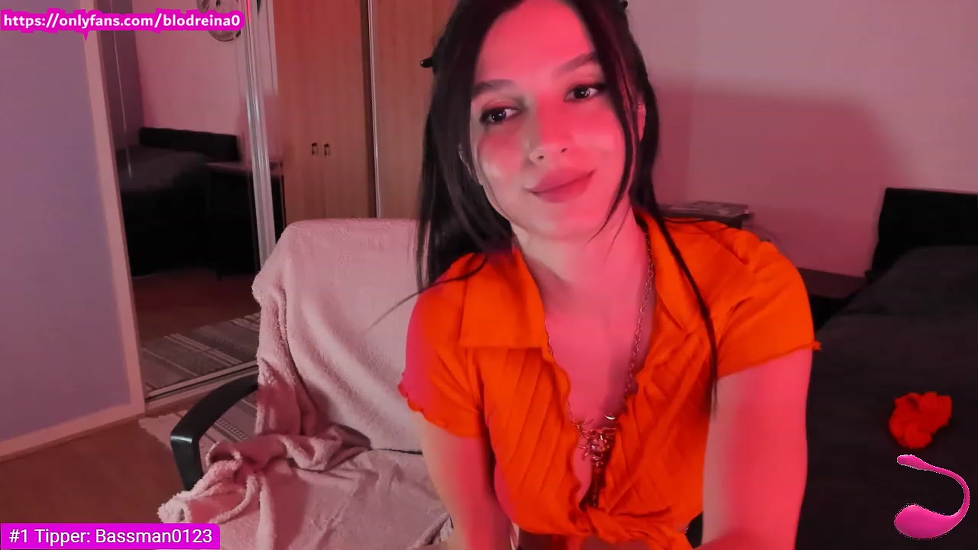 Gallery image thumbnail from Blodreina's myfreecams stream on, 08/18/2023, 01:13 image 7 of 20