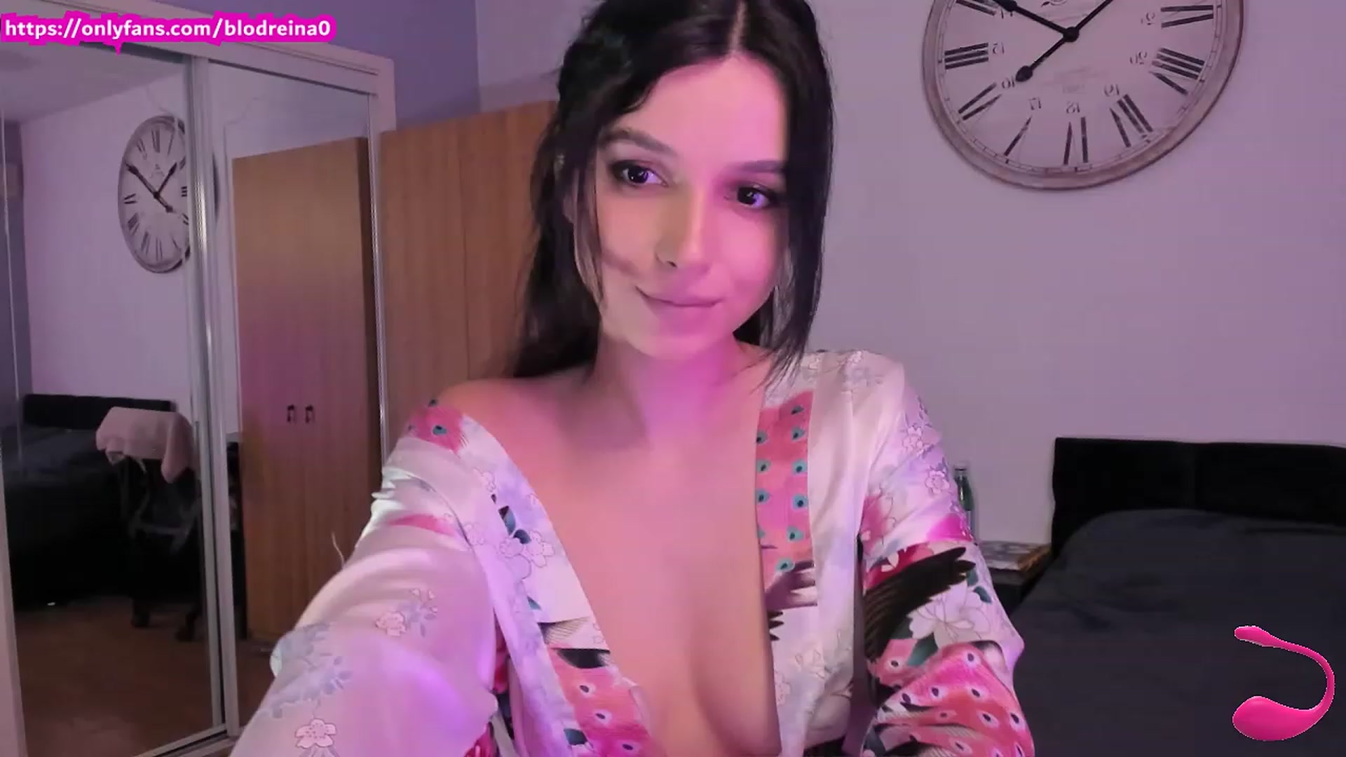 Gallery image thumbnail from Blodreina's myfreecams stream on, 08/26/2023, 01:01 image 1 of 20