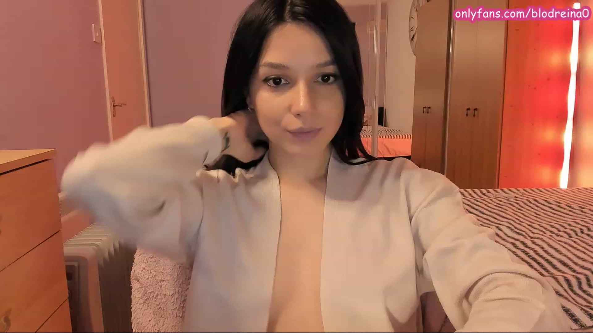 Gallery image thumbnail from Blodreina's myfreecams stream on, 12/07/2023, 23:43 image 20 of 20