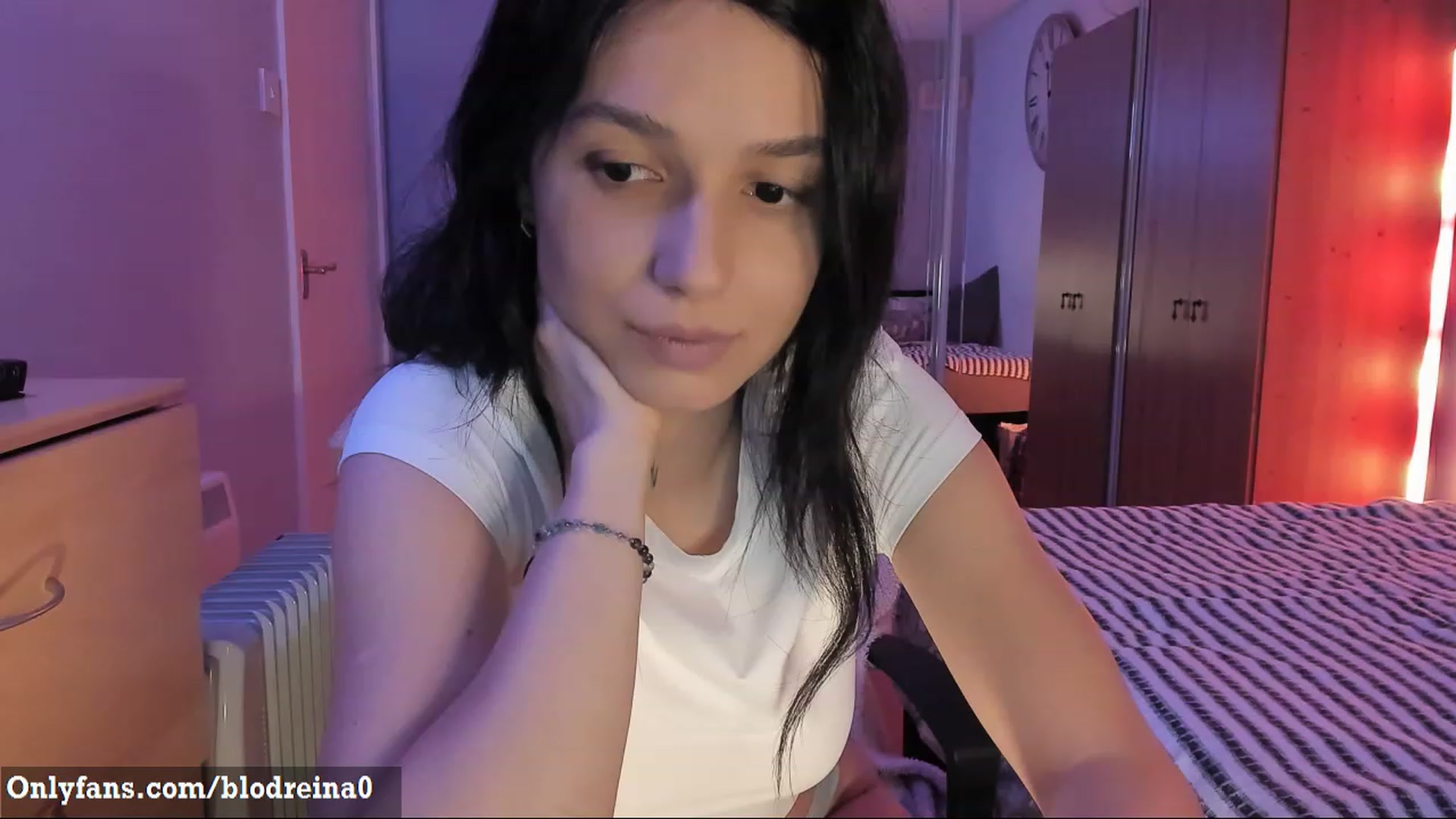 Gallery image thumbnail from Blodreina's myfreecams stream on, 12/15/2023, 02:10 image 4 of 20