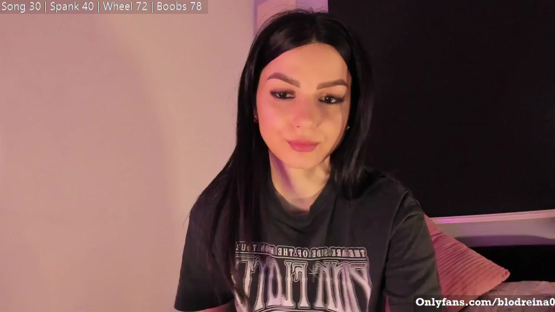 Gallery image thumbnail from Blodreina's myfreecams stream on, 04/14/2024, 03:05 image 3 of 20