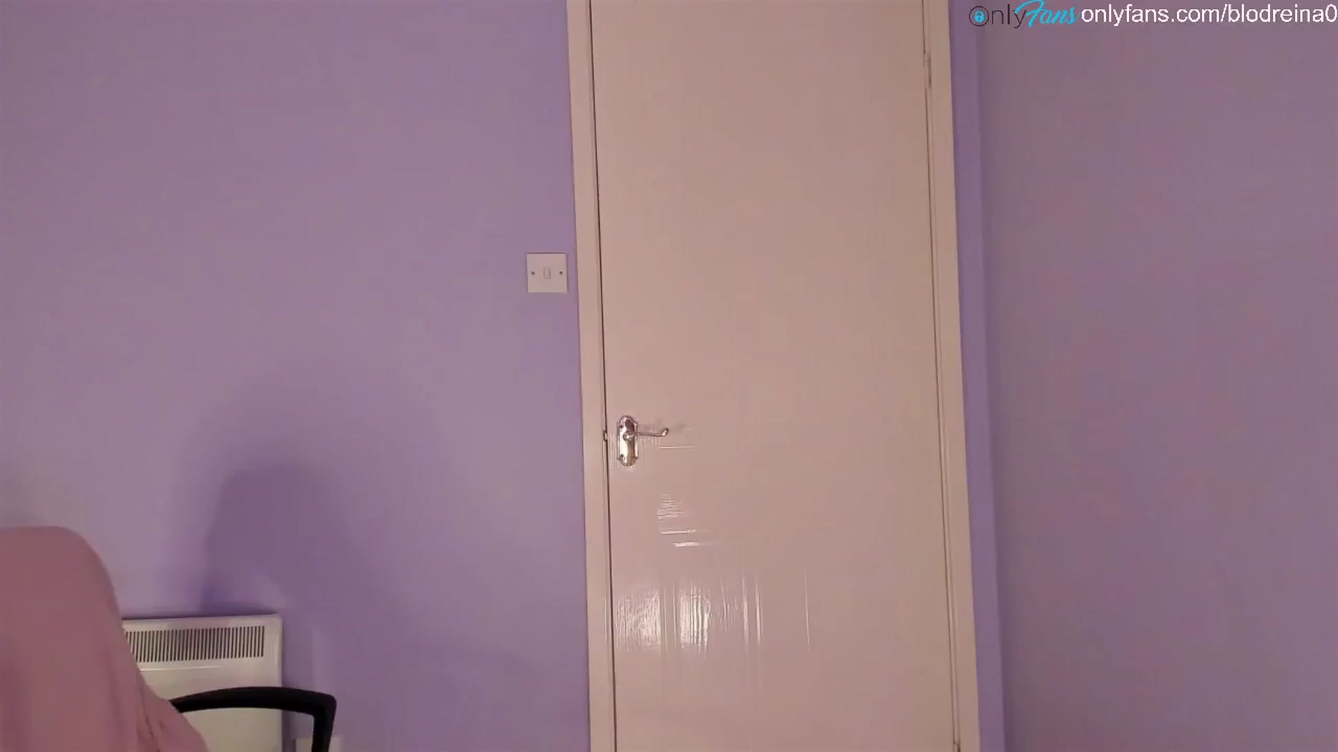 Gallery image thumbnail from Blodreina's myfreecams stream on, 06/19/2024, 22:51 image 12 of 20