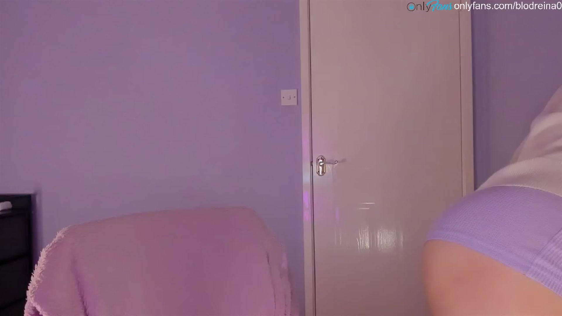 Gallery image thumbnail from Blodreina's myfreecams stream on, 07/04/2024, 22:21 image 8 of 20