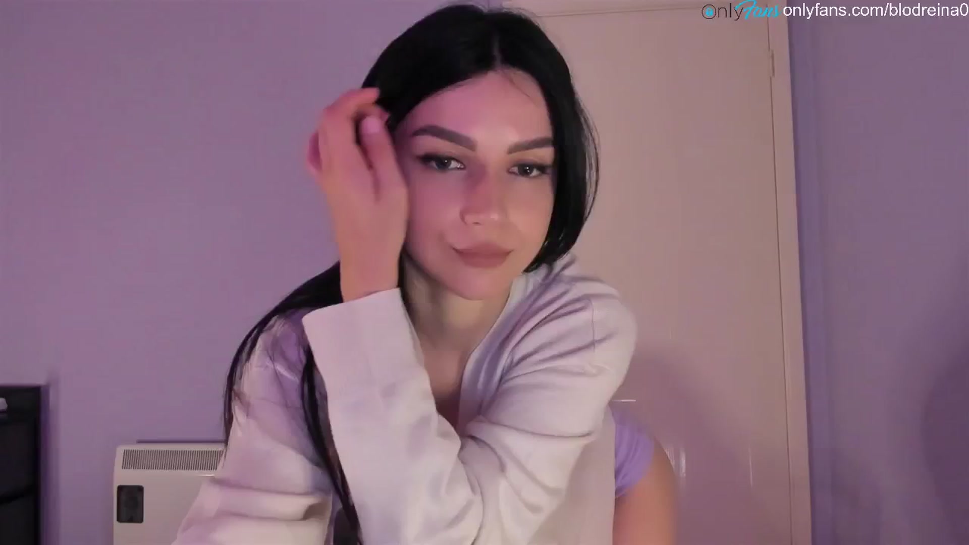 Gallery image thumbnail from Blodreina's myfreecams stream on, 07/04/2024, 23:15 image 11 of 20