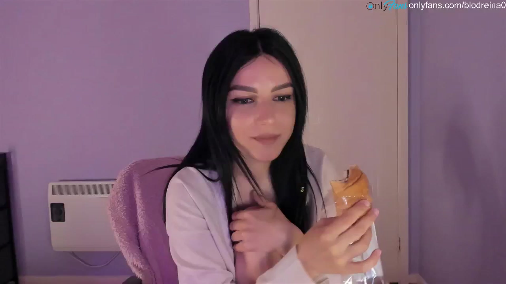 Gallery image thumbnail from Blodreina's myfreecams stream on, 07/05/2024, 24:55 image 2 of 20