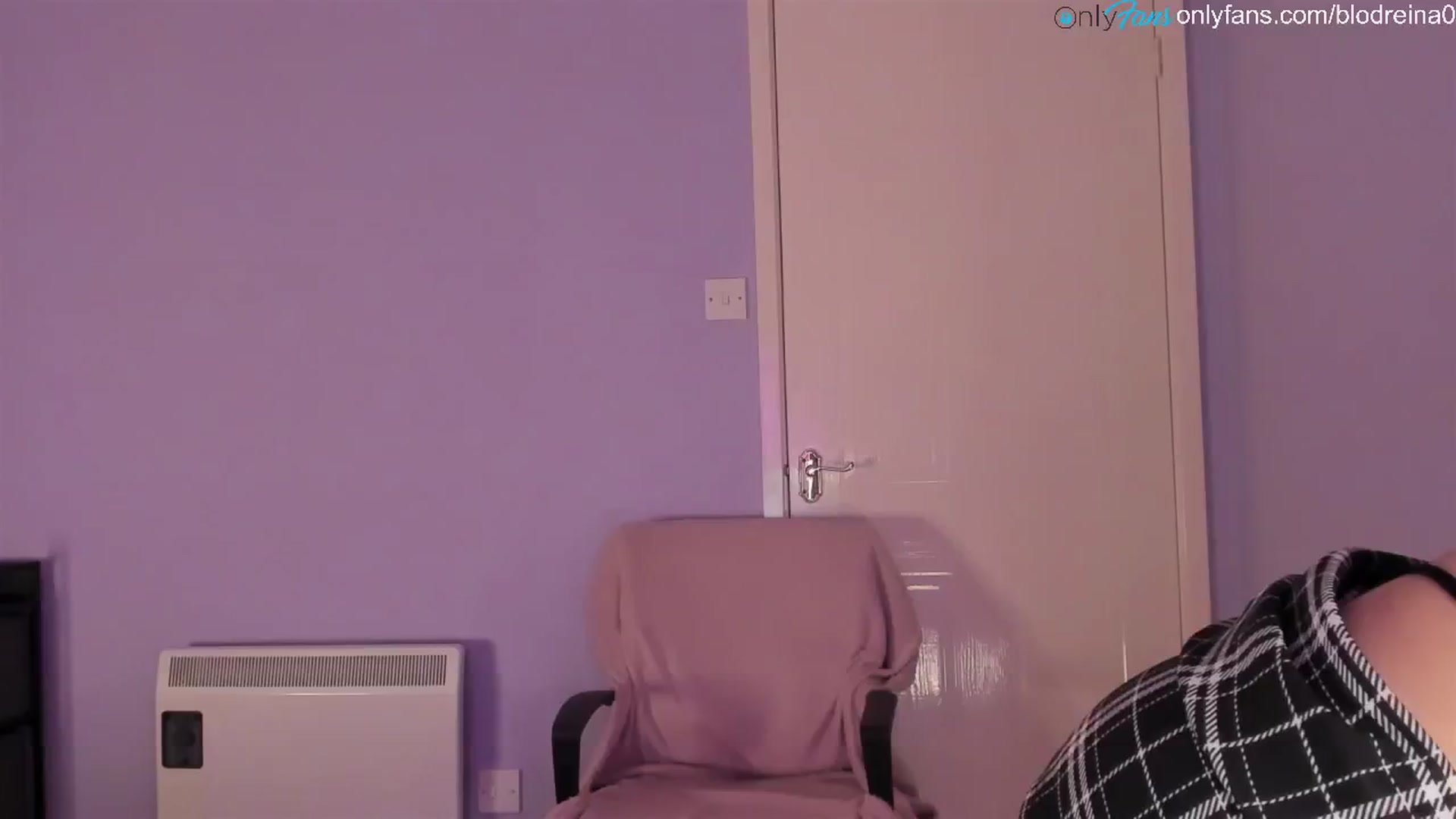 Gallery image thumbnail from Blodreina's myfreecams stream on, 07/07/2024, 23:29 image 14 of 20