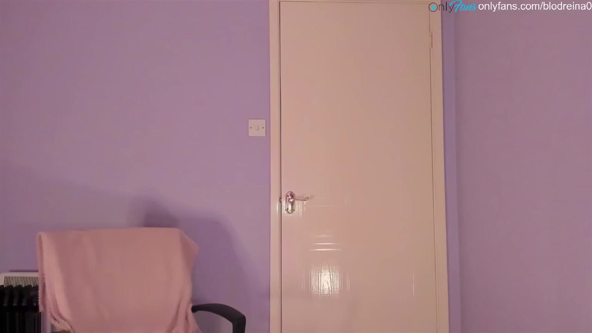 Gallery image thumbnail from Blodreina's myfreecams stream on, 11/08/2024, 24:01 image 13 of 20