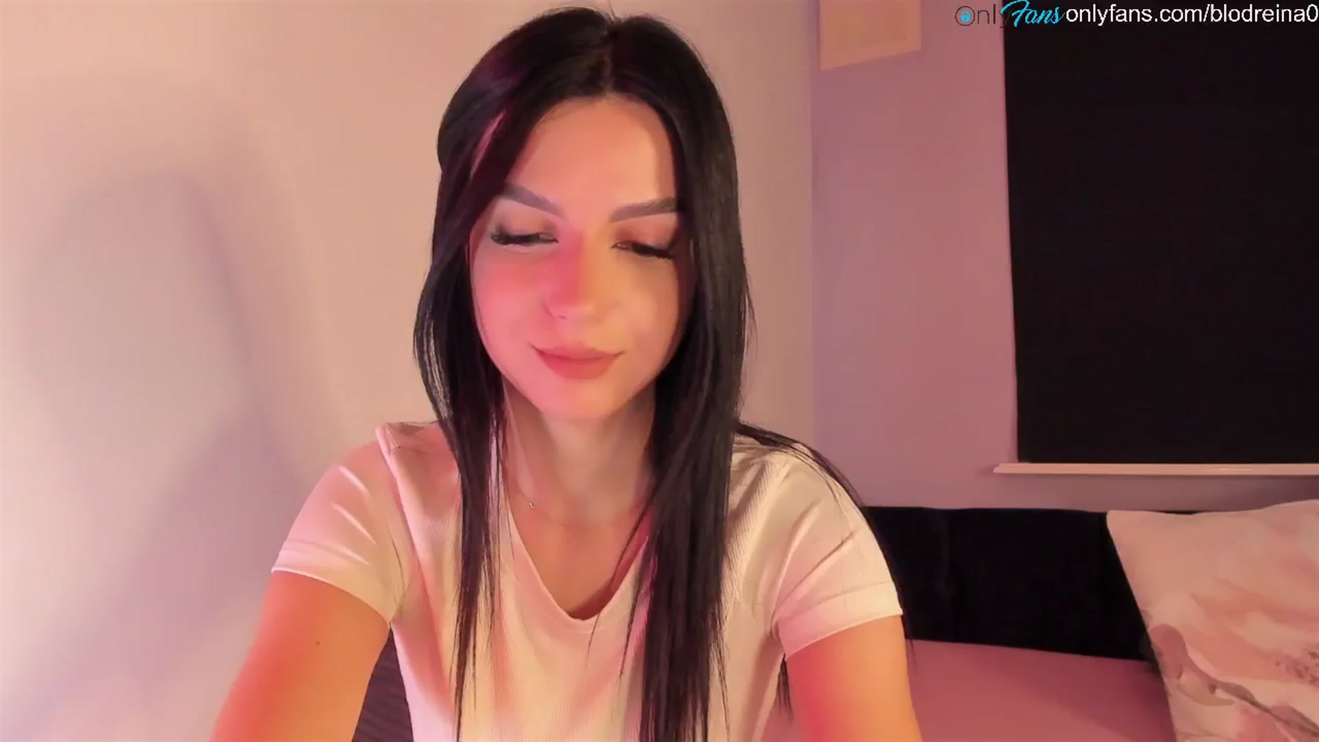 Gallery image thumbnail from Blodreina's myfreecams stream on, 11/09/2024, 24:04 image 16 of 20