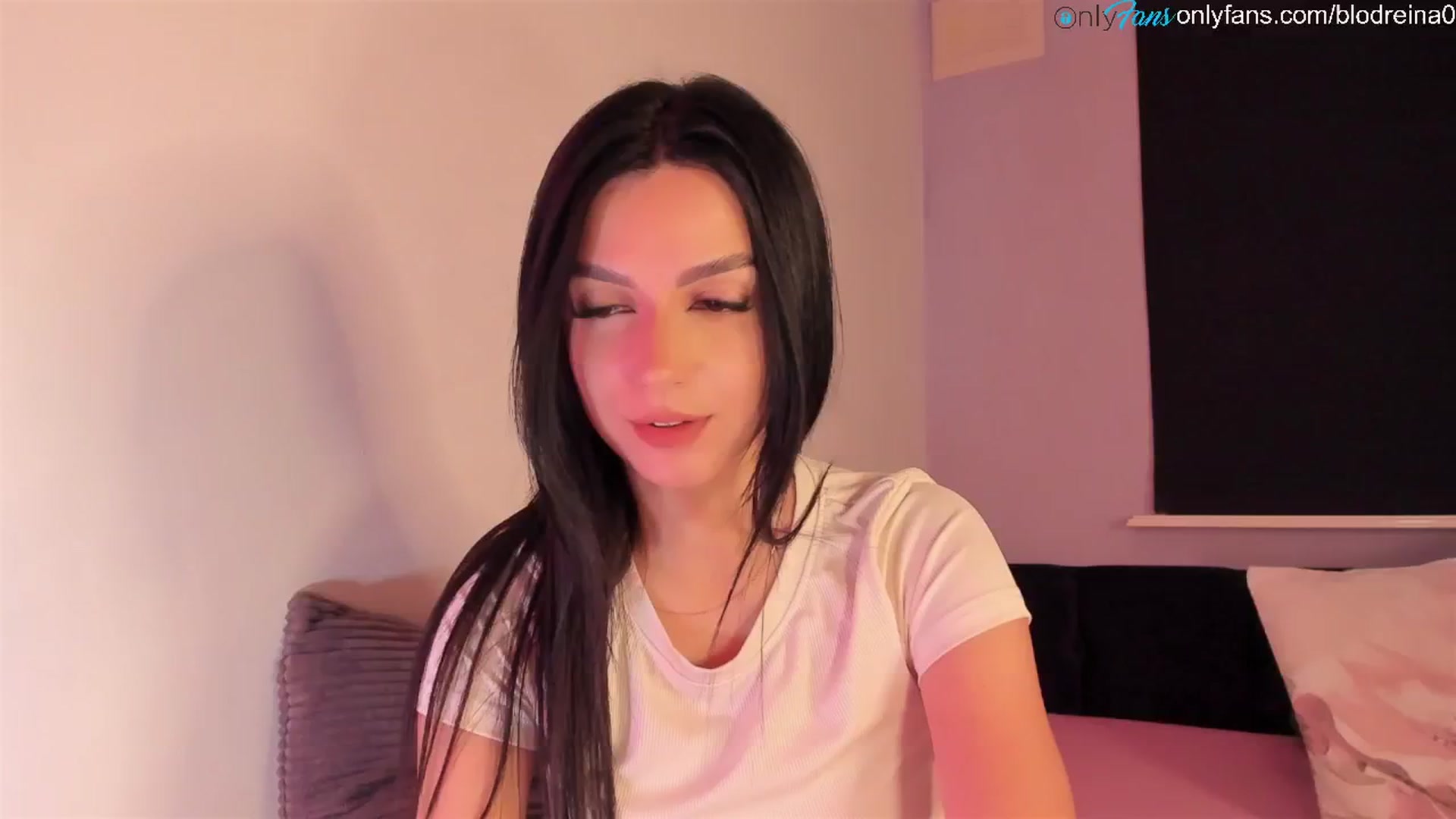 Gallery image thumbnail from Blodreina's myfreecams stream on, 11/09/2024, 24:04 image 5 of 20