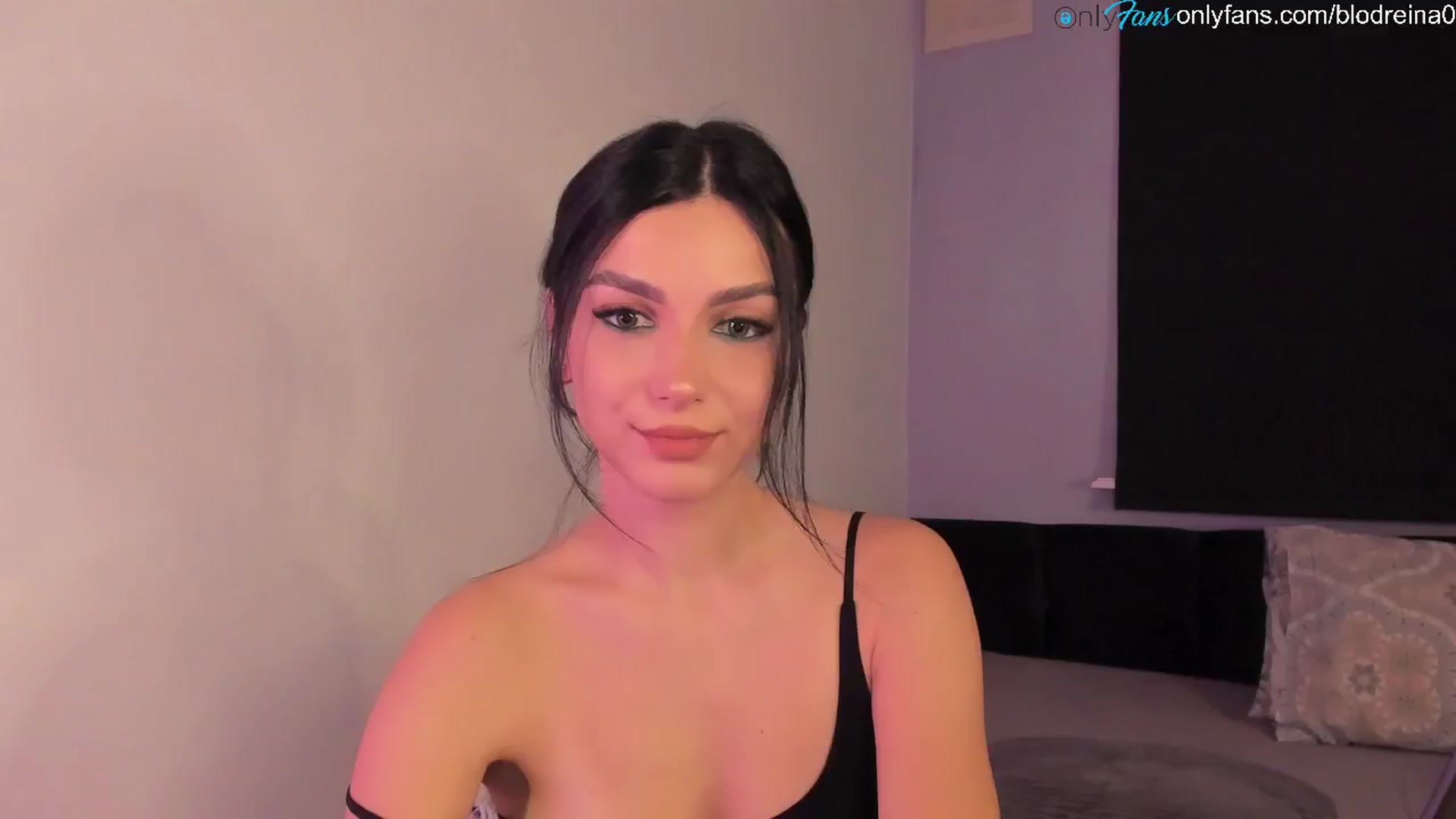 Gallery image thumbnail from Blodreina's myfreecams stream on, 12/07/2024, 03:02 image 1 of 20