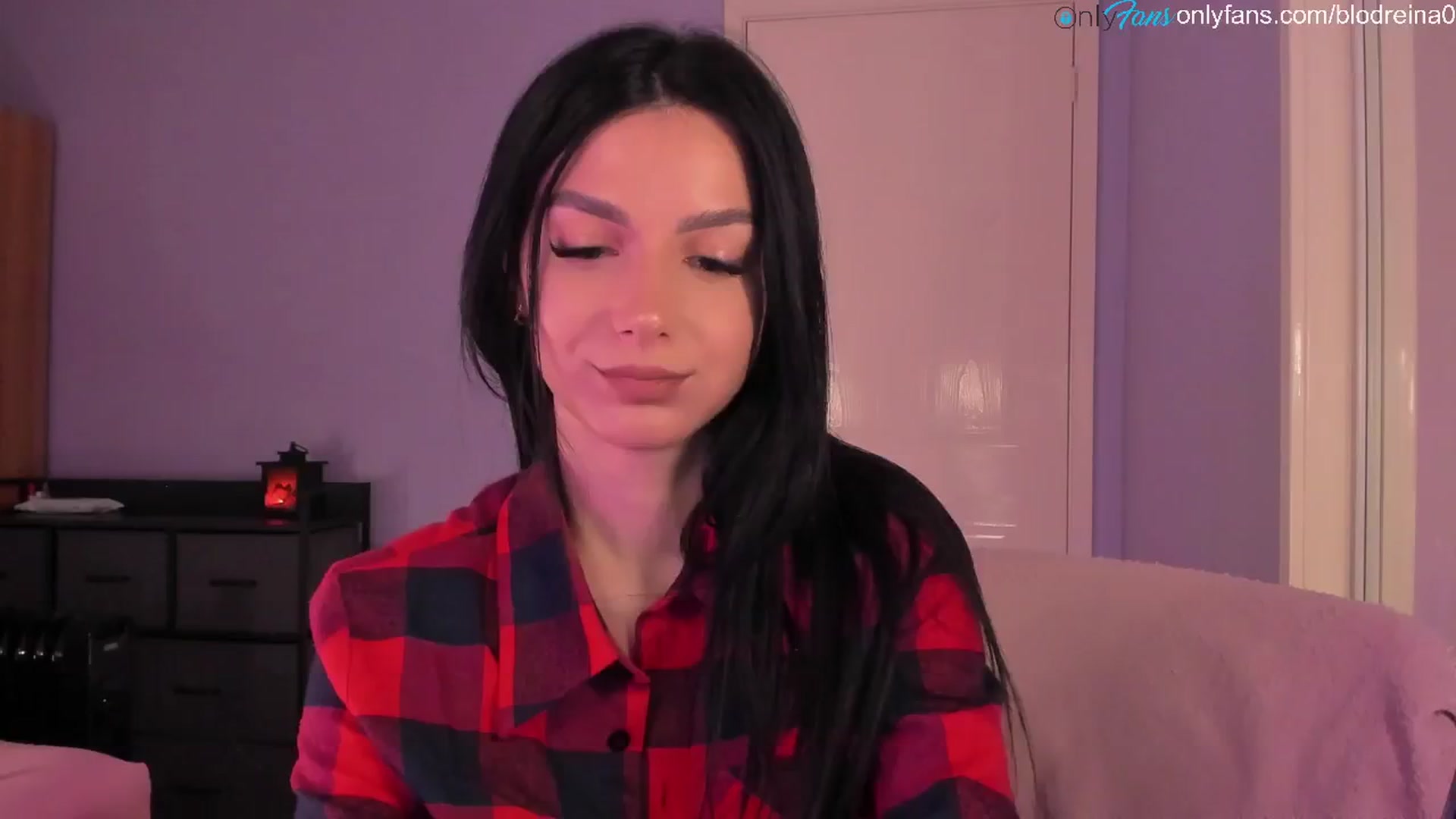 Gallery image thumbnail from Blodreina's myfreecams stream on, 12/13/2024, 03:45 image 12 of 20