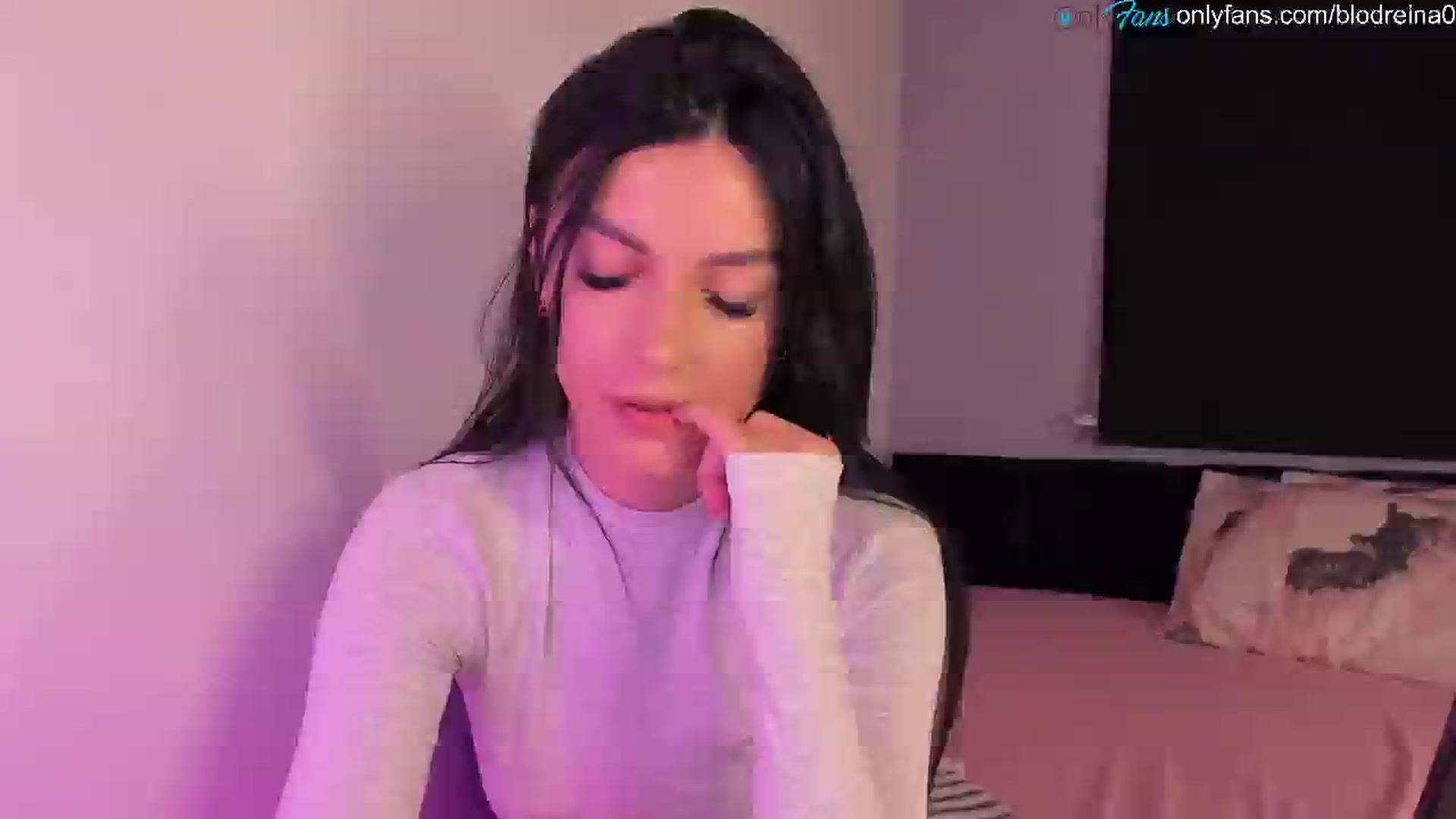 Gallery image thumbnail from Blodreina's myfreecams stream on, 12/16/2024, 03:38 image 11 of 20
