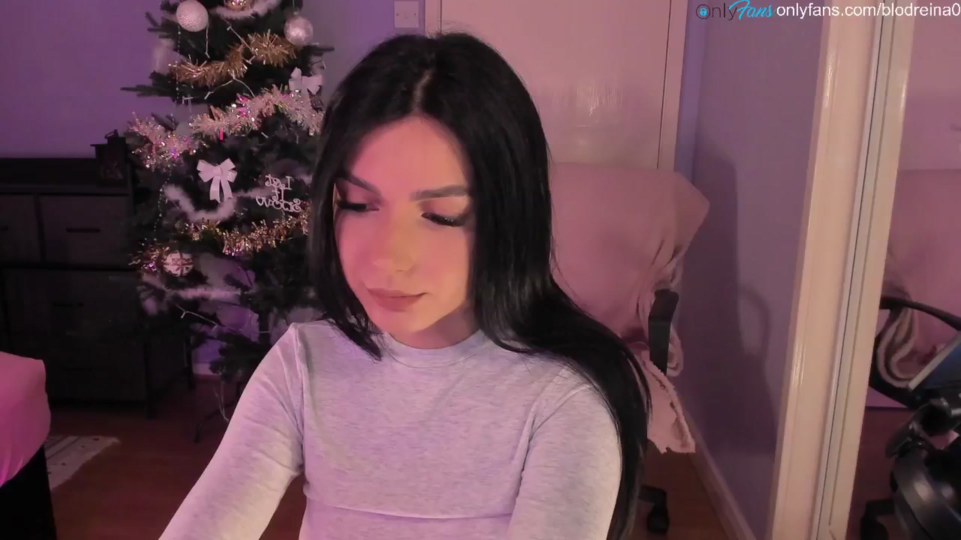 Gallery image thumbnail from Blodreina's myfreecams stream on, 12/29/2024, 24:01 image 19 of 20