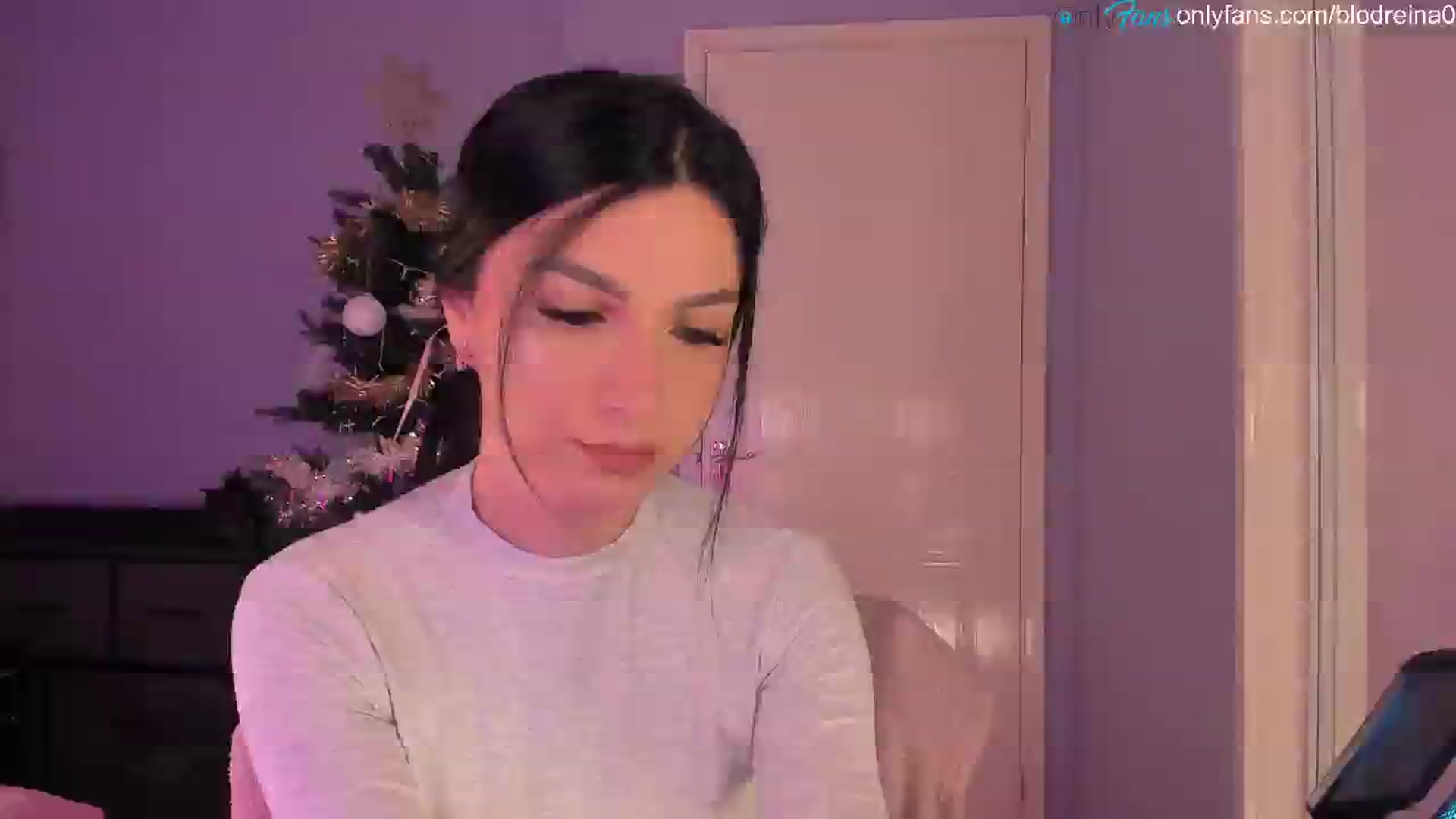 Gallery image thumbnail from Blodreina's myfreecams stream on, 12/29/2024, 24:01 image 1 of 20