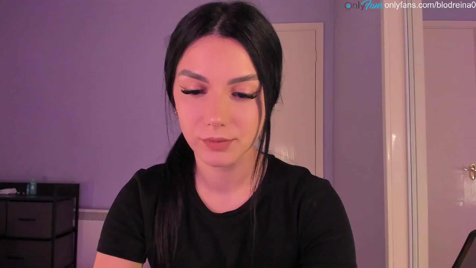 Gallery image thumbnail from Blodreina's myfreecams stream on, 01/05/2025, 04:27 image 1 of 20