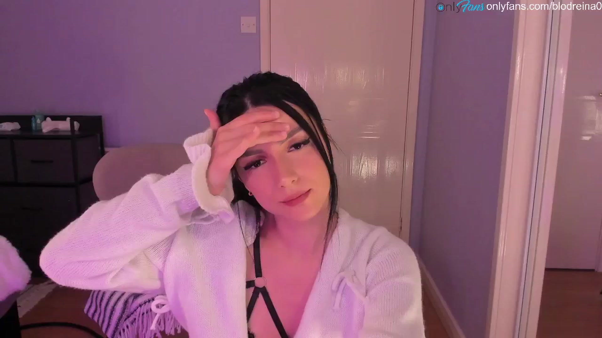 Gallery image thumbnail from Blodreina's myfreecams stream on, 01/06/2025, 02:46 image 16 of 20