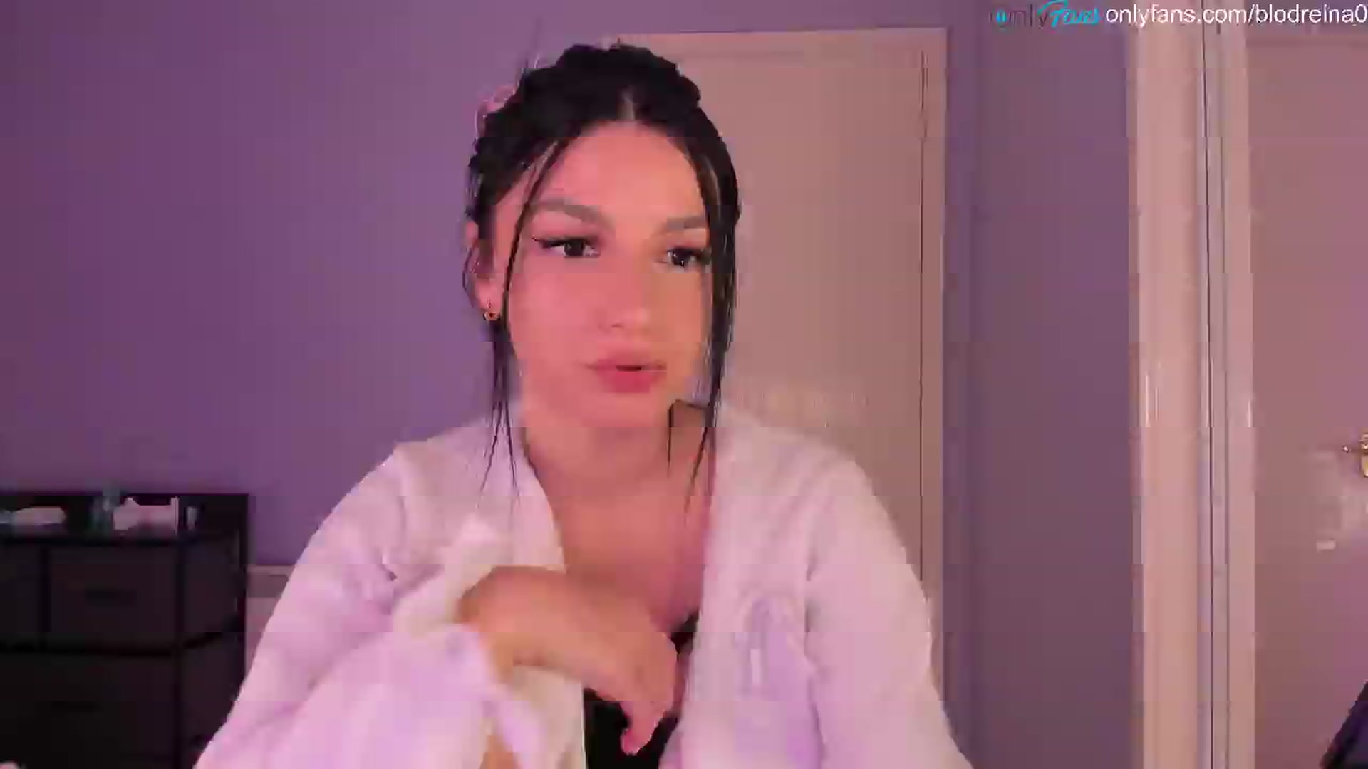 Gallery image thumbnail from Blodreina's myfreecams stream on, 01/06/2025, 02:46 image 5 of 20