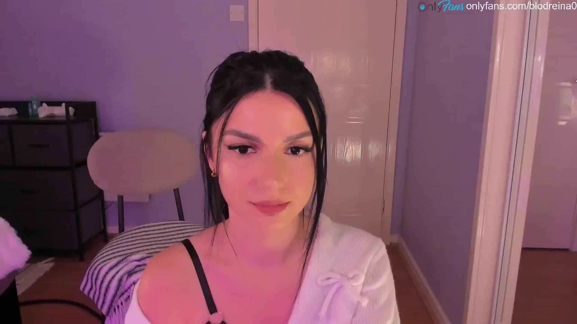 Gallery image thumbnail from Blodreina's myfreecams stream on, 01/06/2025, 02:46 image 11 of 20