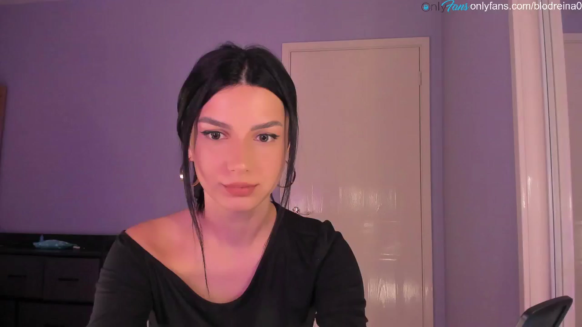 Gallery image thumbnail from Blodreina's myfreecams stream on, 01/19/2025, 23:51 image 4 of 20