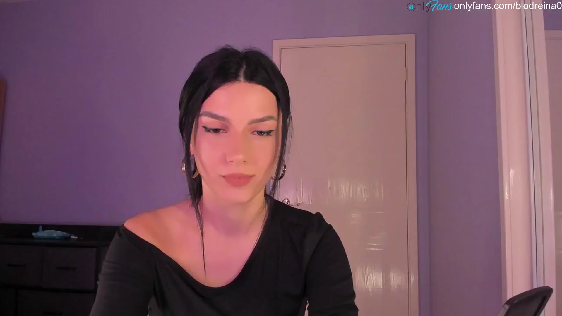 Gallery image thumbnail from Blodreina's myfreecams stream on, 01/19/2025, 23:51 image 3 of 20