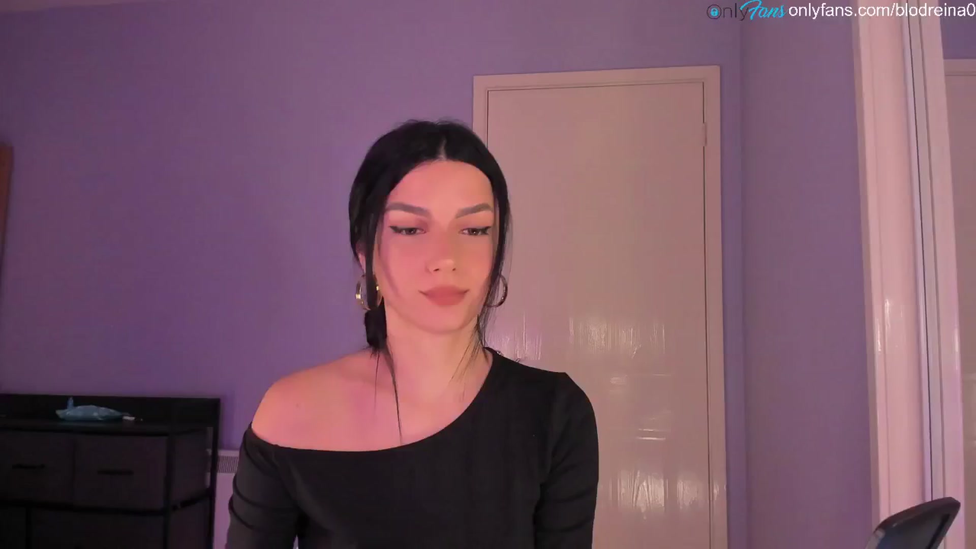 Gallery image thumbnail from Blodreina's myfreecams stream on, 01/19/2025, 23:51 image 2 of 20