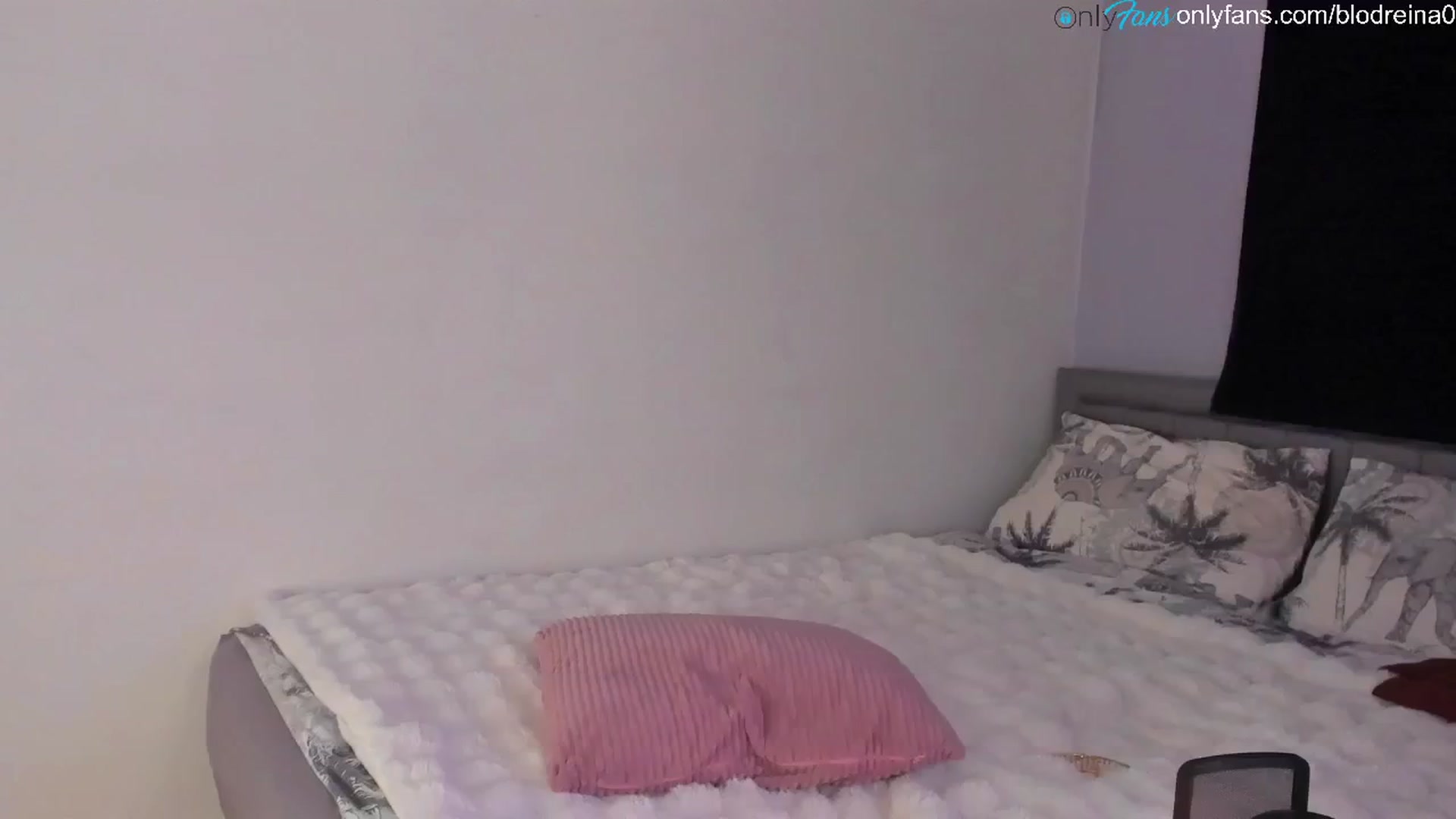 Gallery image thumbnail from Blodreina's myfreecams stream on, 03/02/2025, 03:44 image 4 of 20