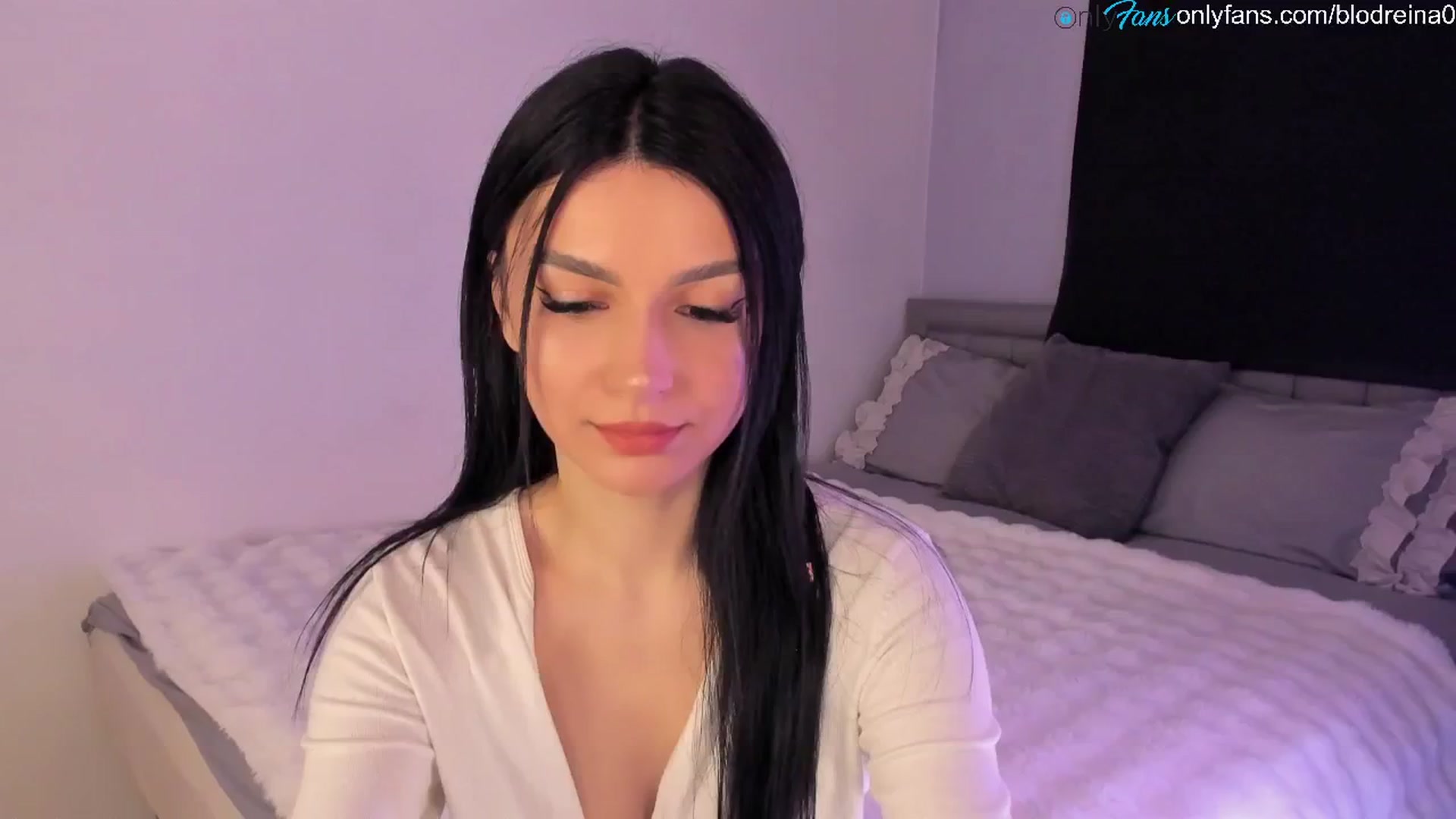 Gallery image thumbnail from Blodreina's myfreecams stream on, 03/17/2025, 24:20 image 7 of 20