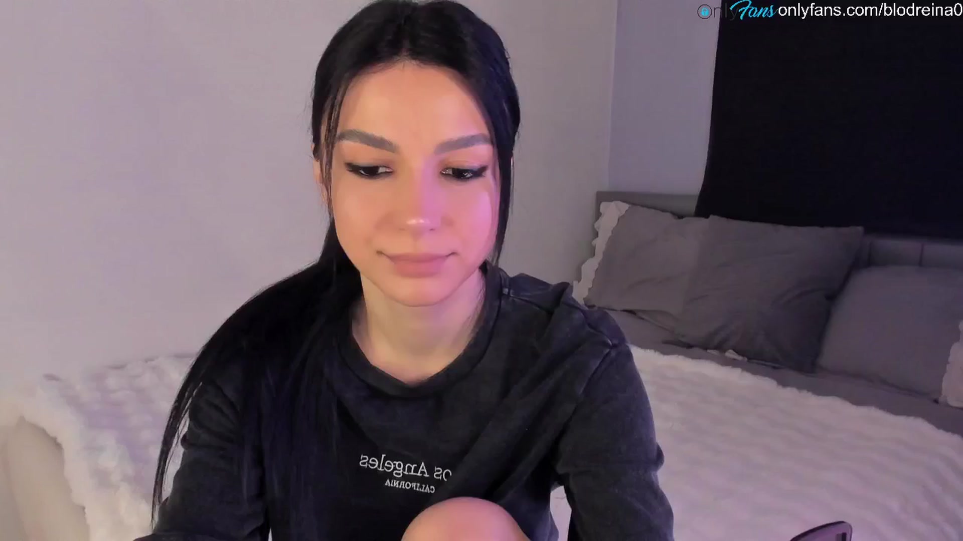 Gallery image thumbnail from Blodreina's myfreecams stream on, 03/30/2025, 23:05 image 18 of 20