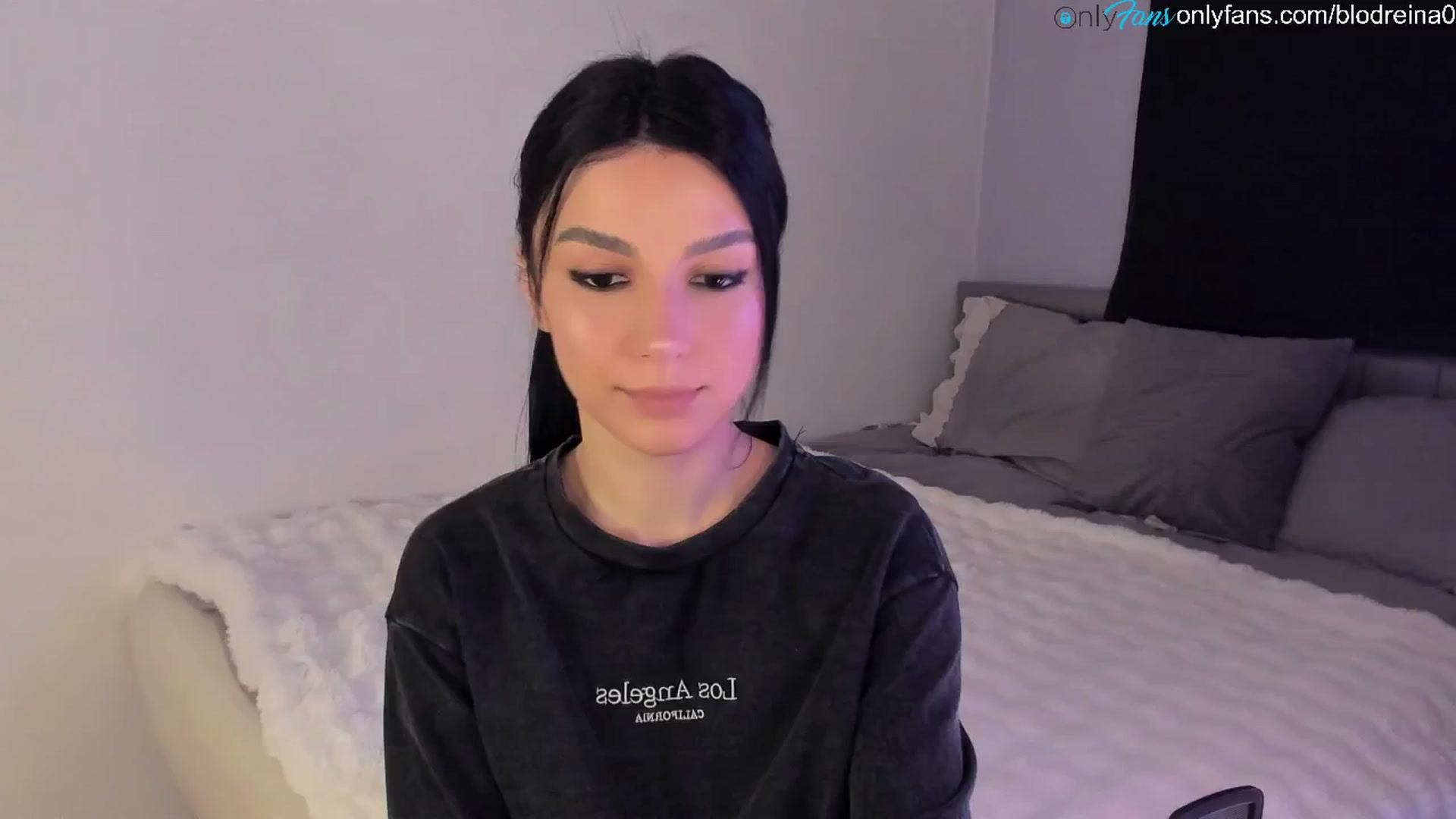 Gallery image thumbnail from Blodreina's myfreecams stream on, 03/30/2025, 23:05 image 1 of 20
