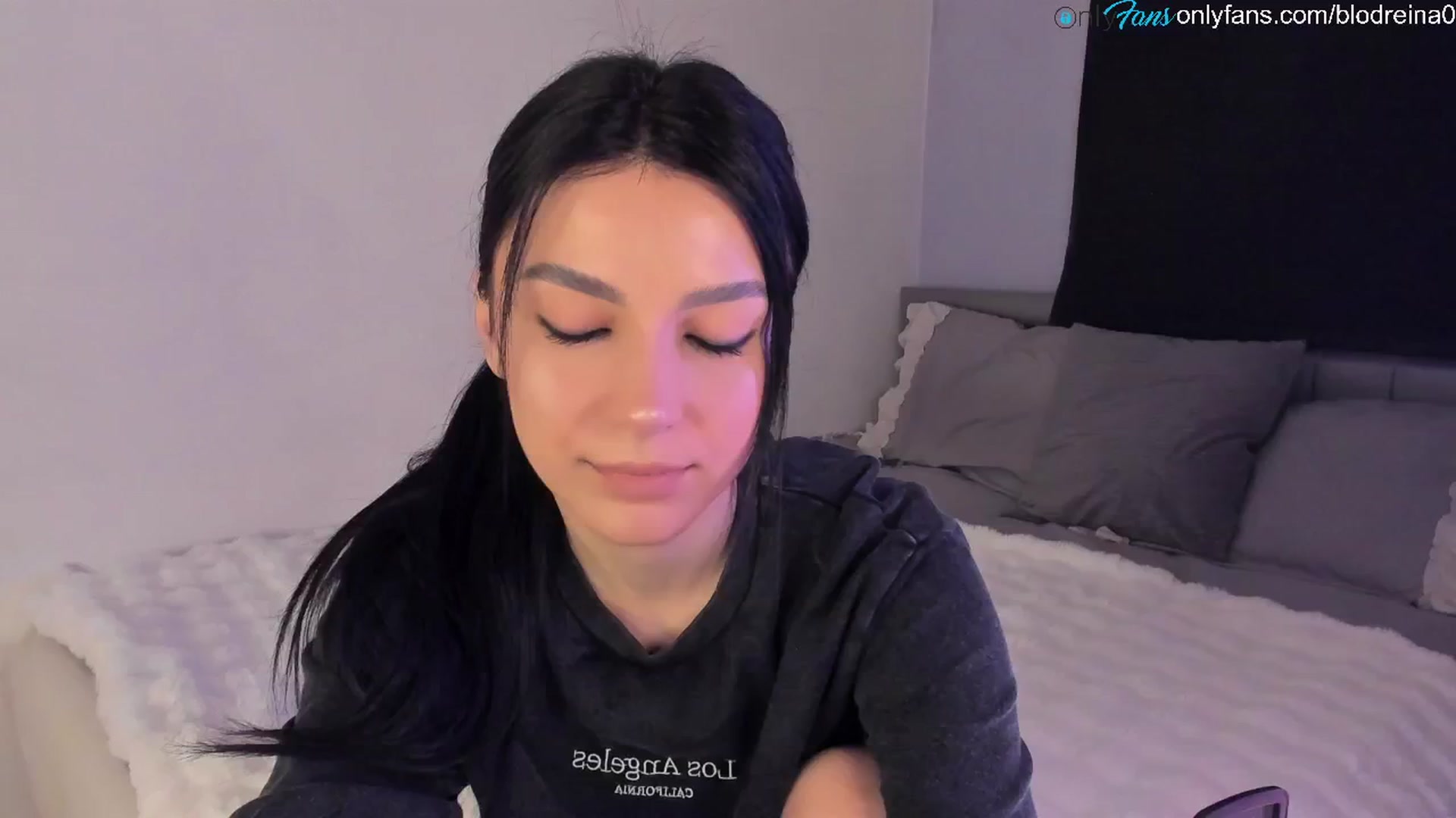 Gallery image thumbnail from Blodreina's myfreecams stream on, 03/30/2025, 23:05 image 20 of 20