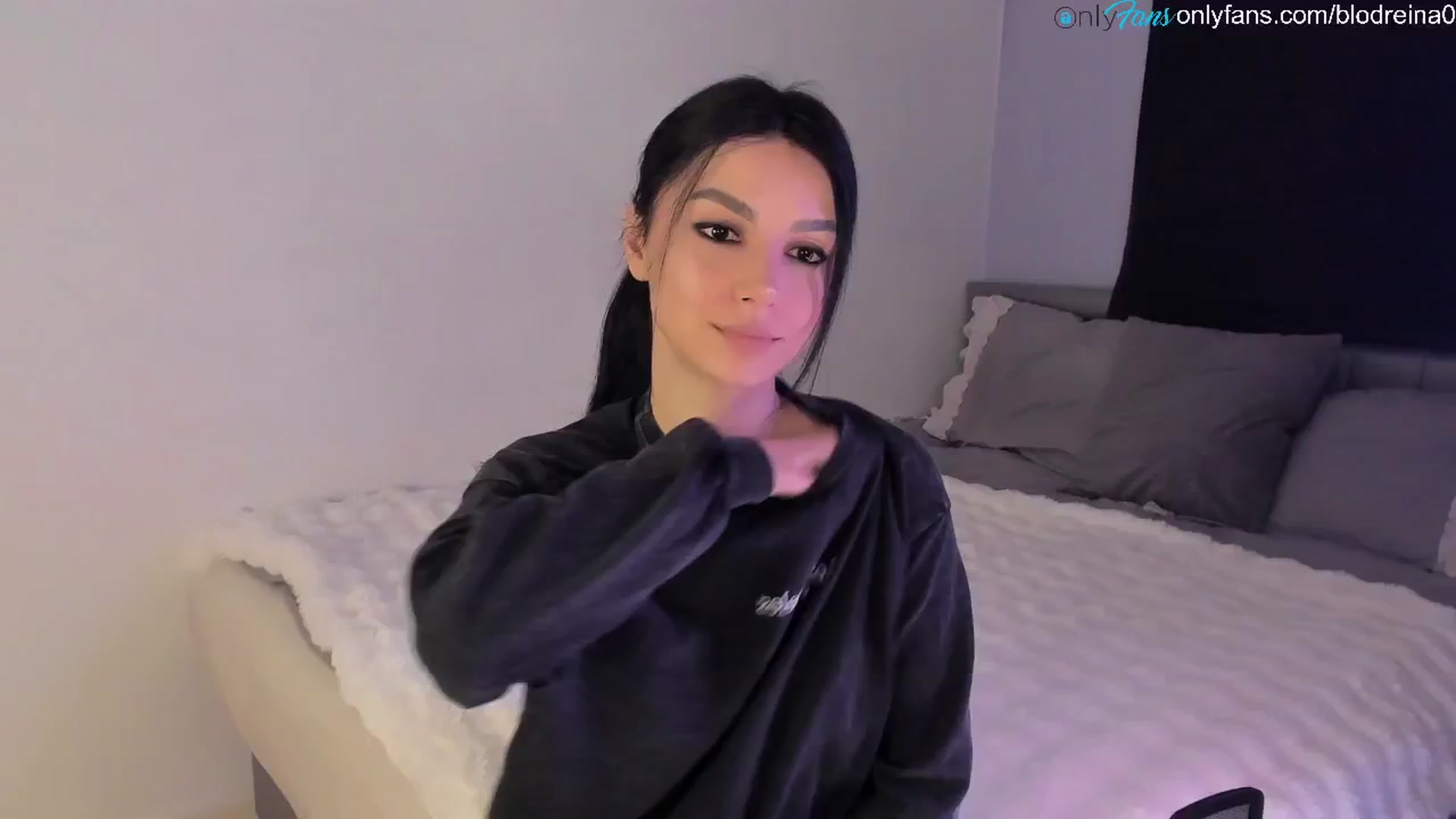 Gallery image thumbnail from Blodreina's myfreecams stream on, 03/30/2025, 23:05 image 7 of 20