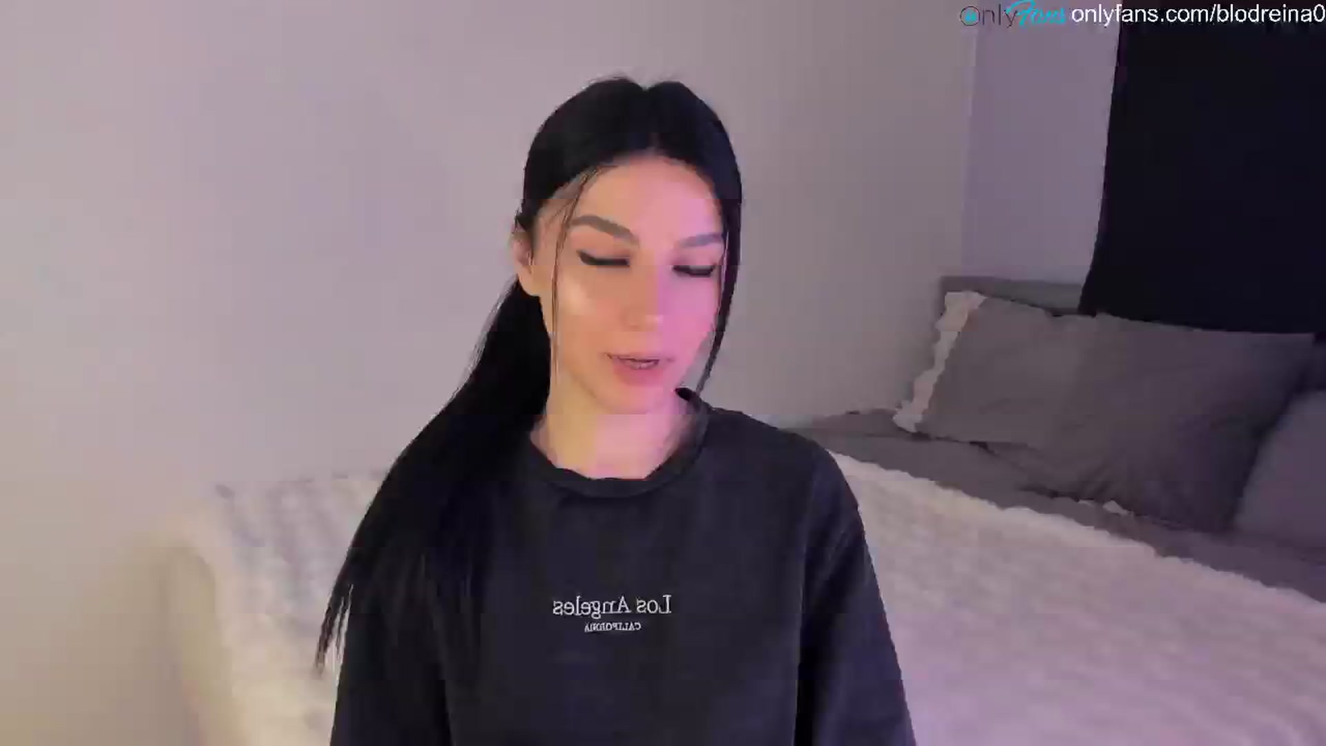 Gallery image thumbnail from Blodreina's myfreecams stream on, 03/31/2025, 01:18 image 1 of 20