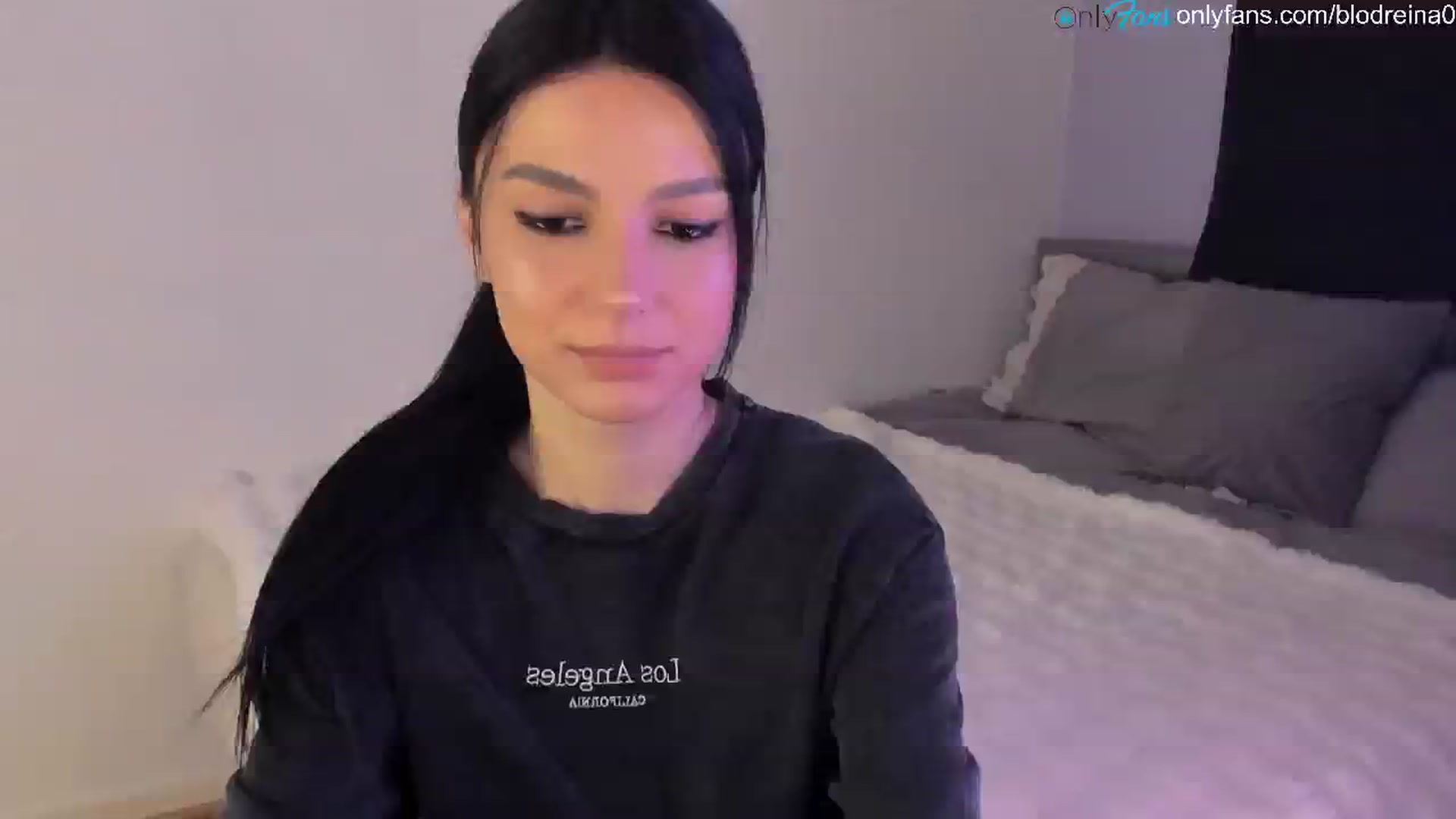 Gallery image thumbnail from Blodreina's myfreecams stream on, 03/31/2025, 01:18 image 7 of 20