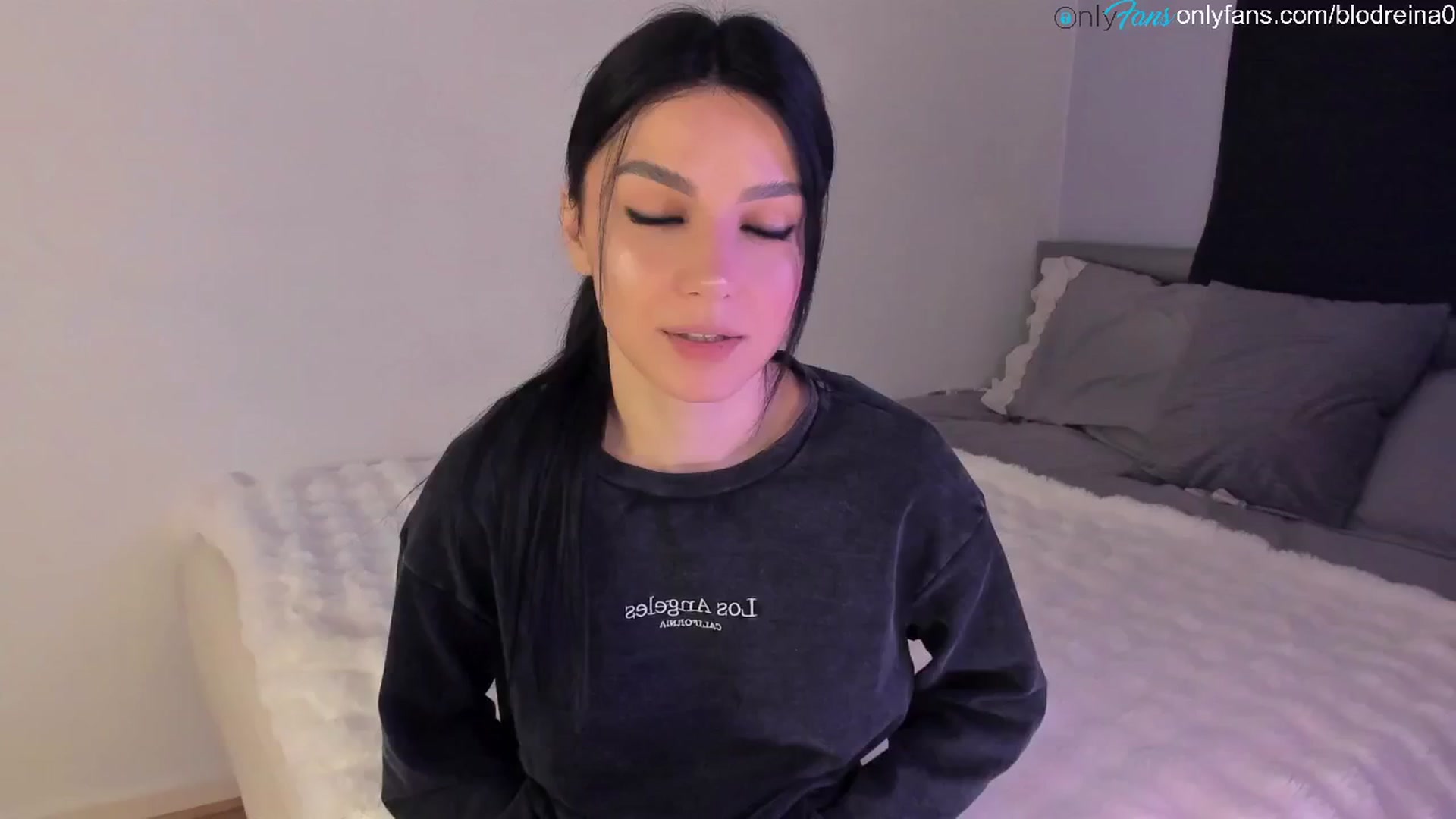 Gallery image thumbnail from Blodreina's myfreecams stream on, 03/31/2025, 01:18 image 11 of 20
