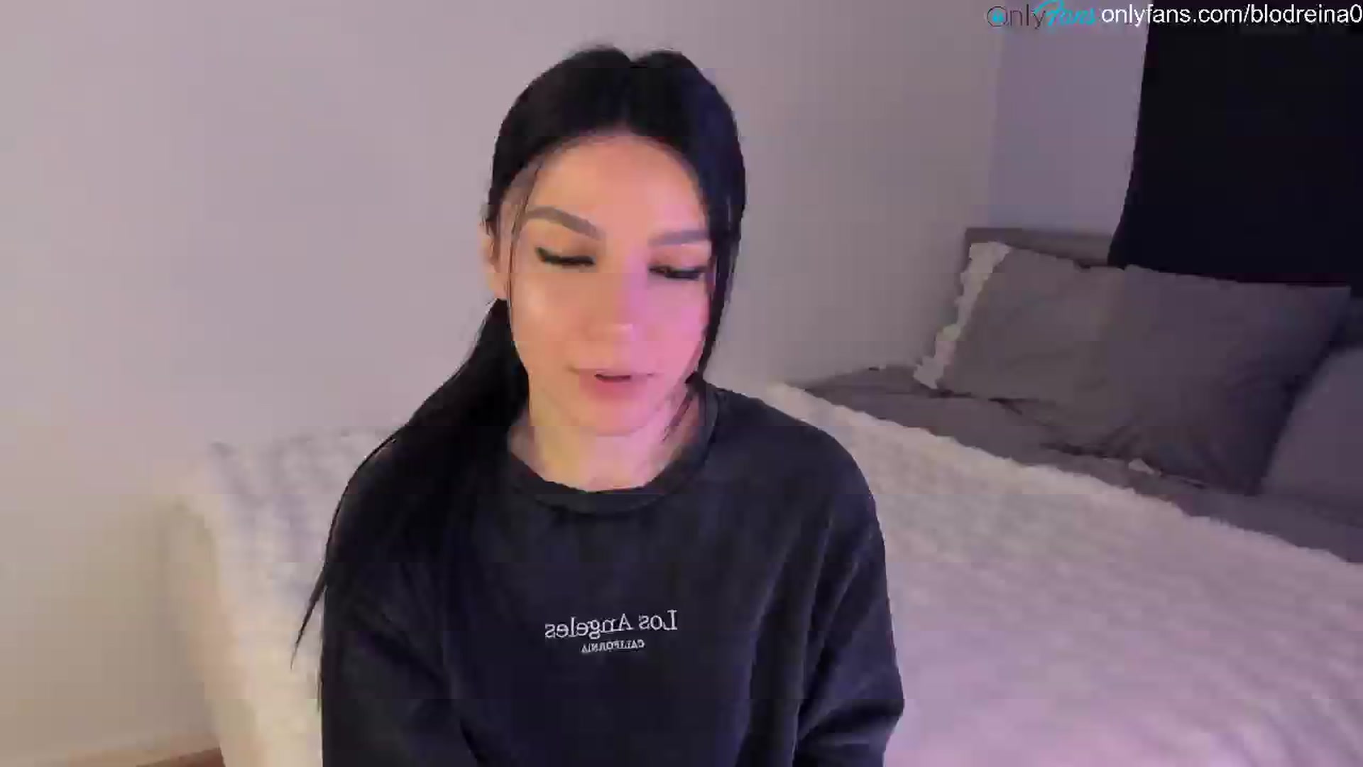 Gallery image thumbnail from Blodreina's myfreecams stream on, 03/31/2025, 01:18 image 4 of 20