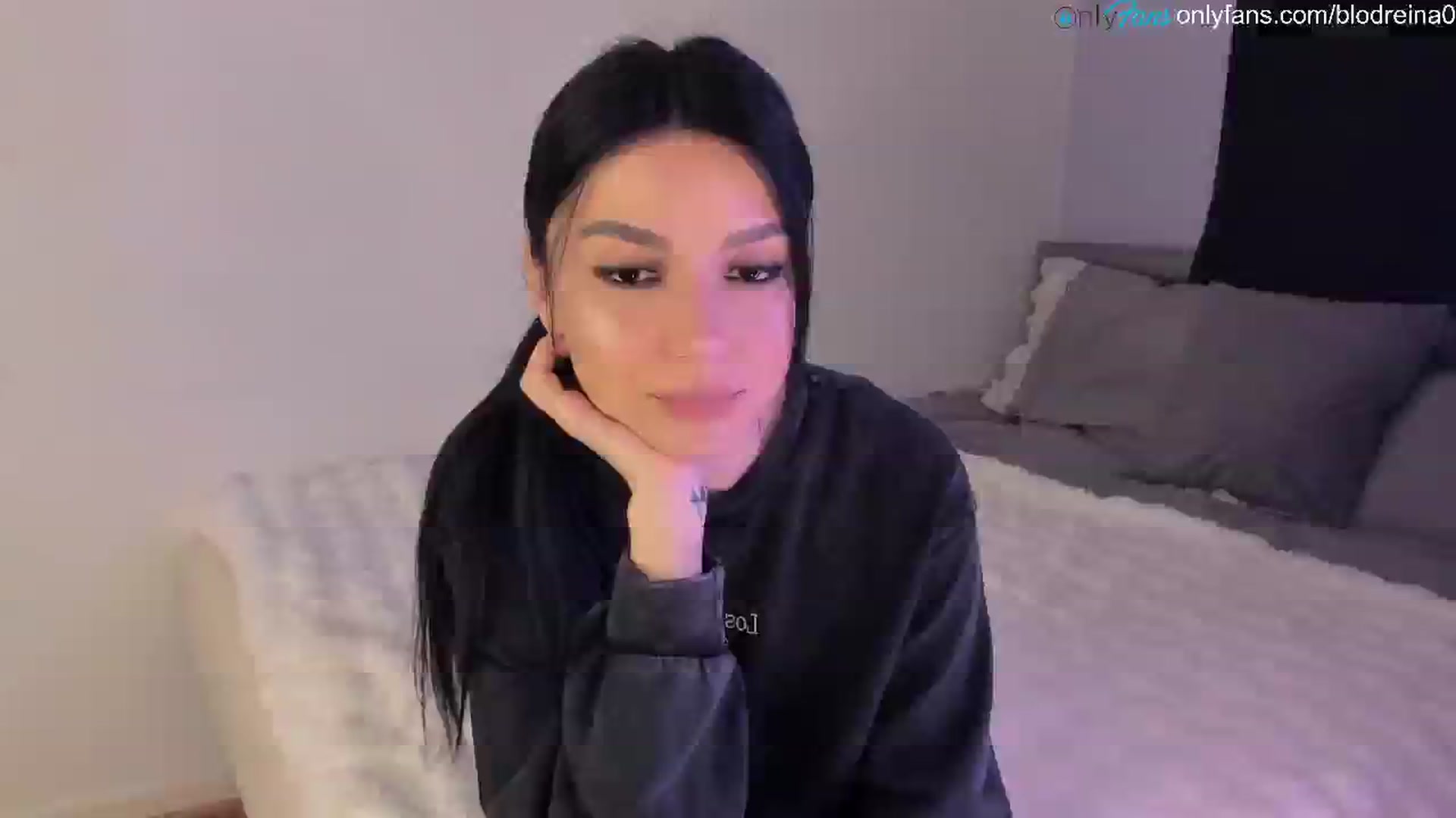 Gallery image thumbnail from Blodreina's myfreecams stream on, 03/31/2025, 01:18 image 10 of 20