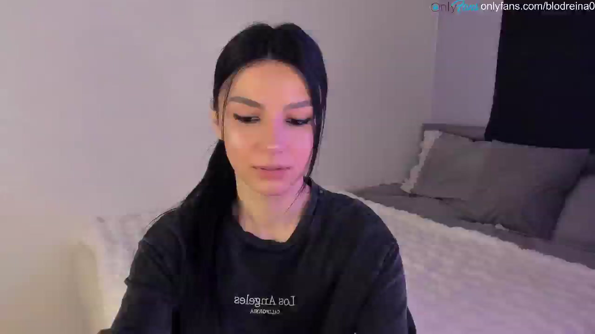 Gallery image thumbnail from Blodreina's myfreecams stream on, 03/31/2025, 01:18 image 3 of 20