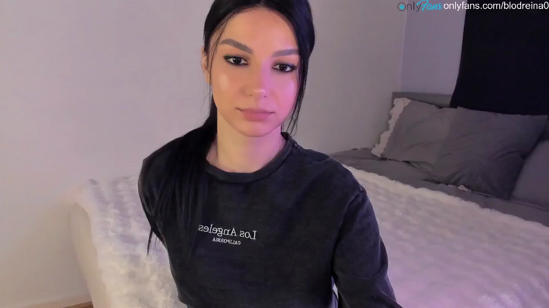 Gallery image thumbnail from Blodreina's myfreecams stream on, 03/31/2025, 01:18 image 14 of 20