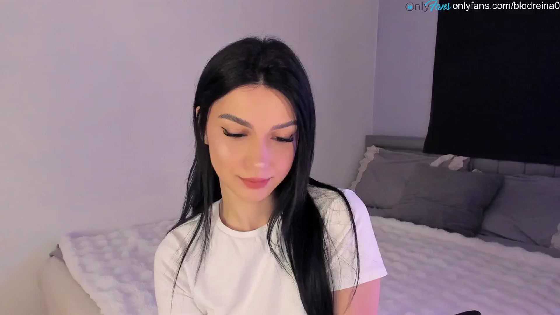 Gallery image thumbnail from Blodreina's myfreecams stream on, 04/04/2025, 24:04 image 1 of 20