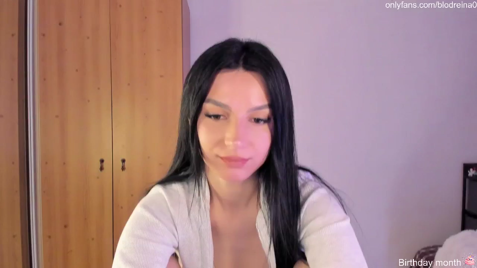 Gallery image thumbnail from Blodreina's myfreecams stream on, 05/03/2025, 24:24 image 4 of 20