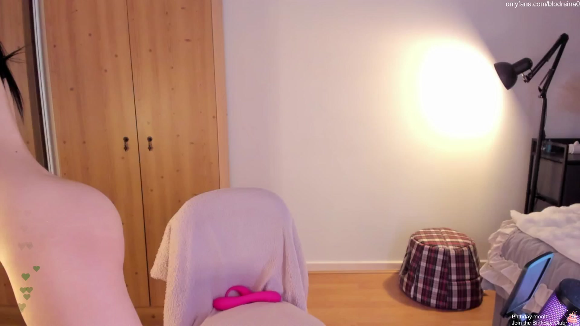 Gallery image thumbnail from Blodreina's myfreecams stream on, 05/26/2025, 01:45 image 10 of 20