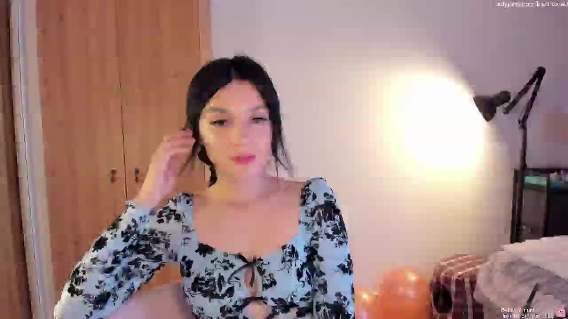 Gallery image thumbnail from Blodreina's myfreecams stream on, 05/31/2025, 24:04 image 2 of 20