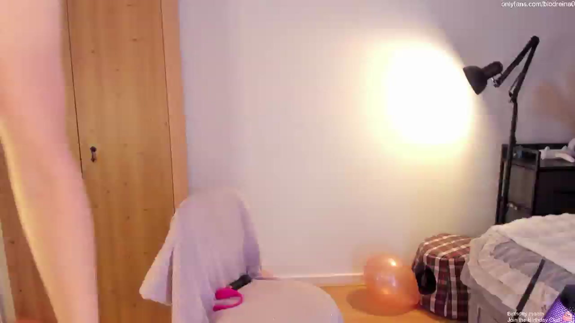 Gallery image thumbnail from Blodreina's myfreecams stream on, 05/31/2025, 02:05 image 18 of 20
